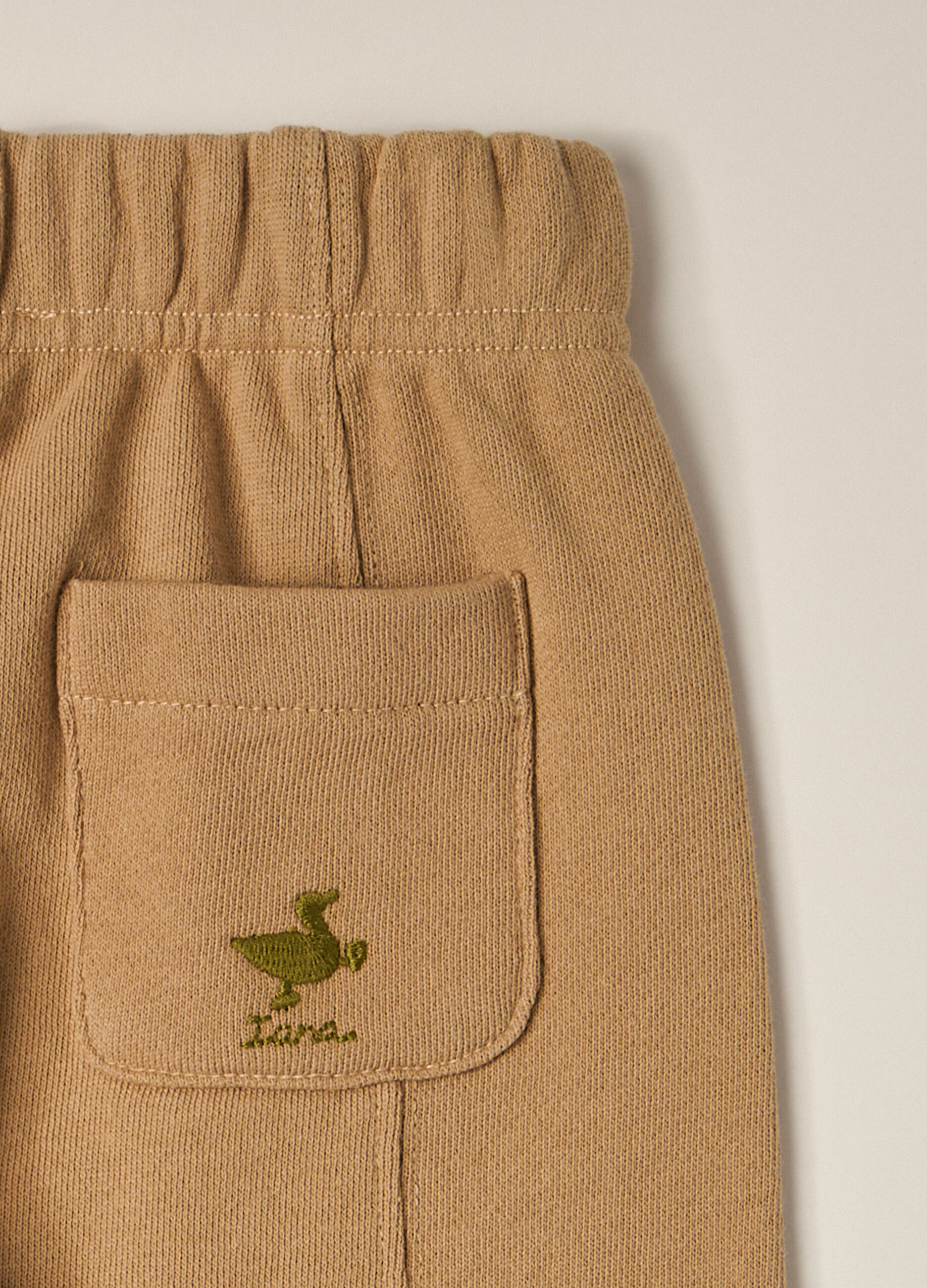 Jogger in french terry di puro cotone IANA neonato_1