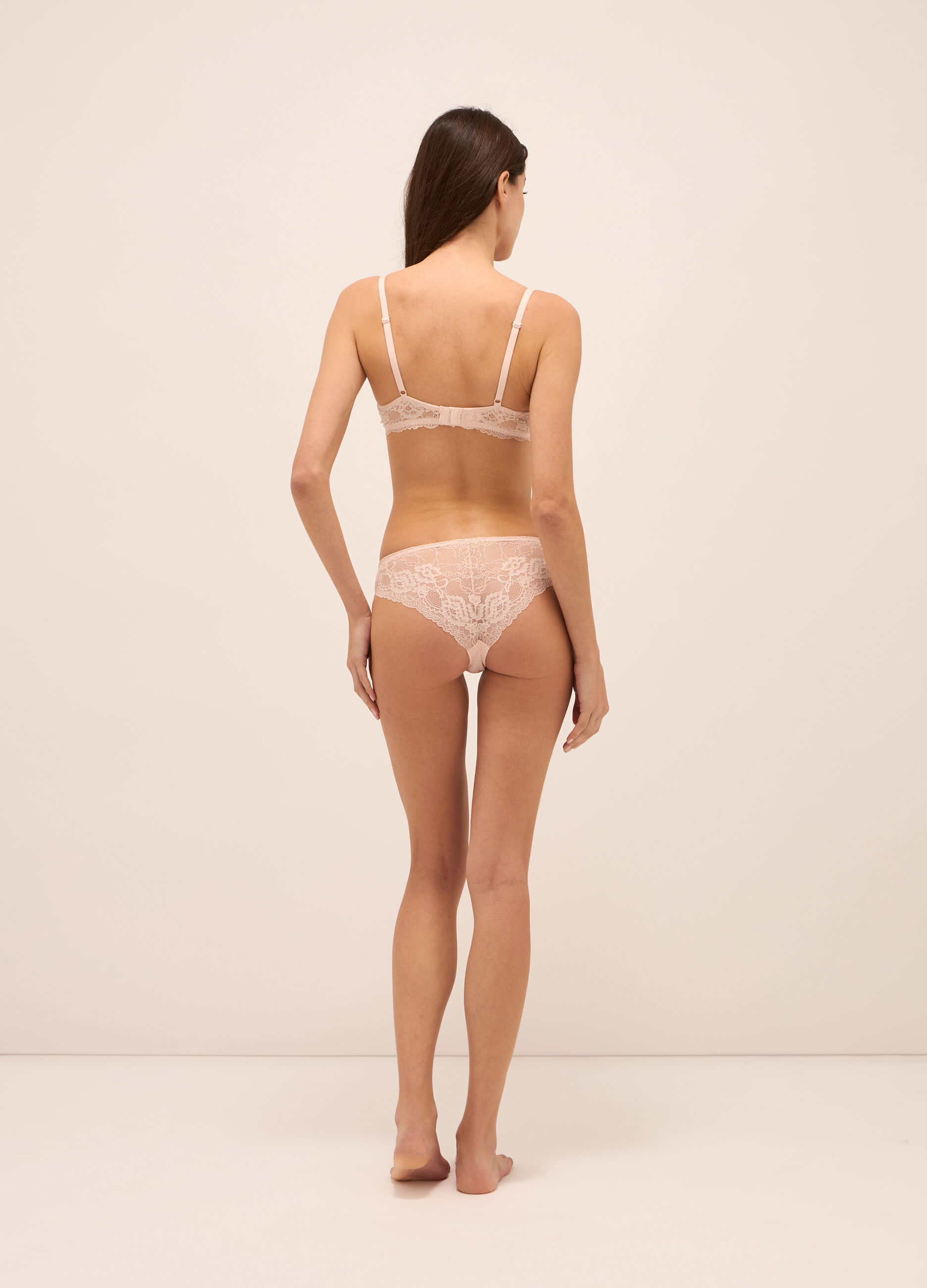 Brasiliana in pizzo donna_1