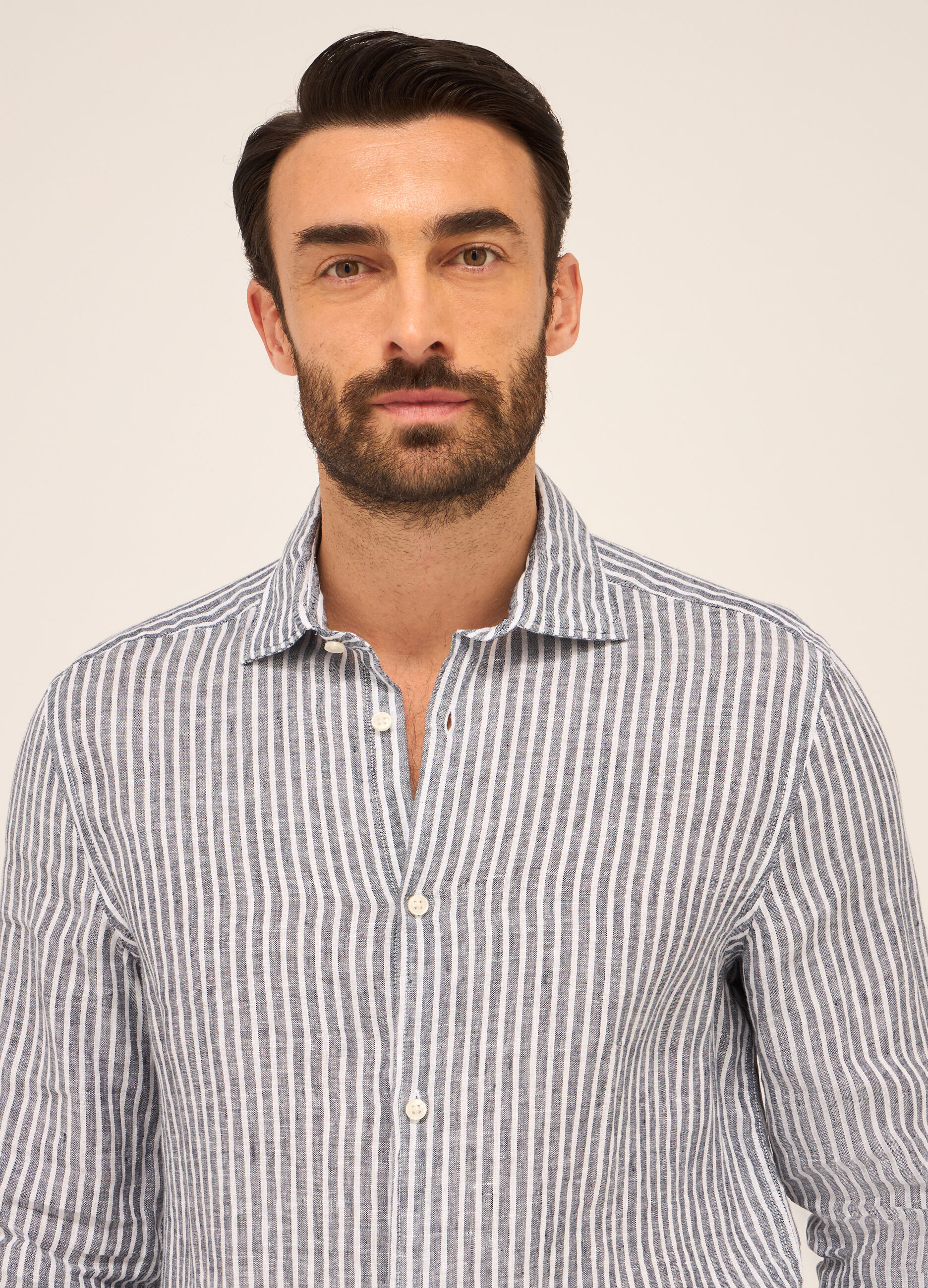 Camicia slim fit in lino a righe uomo_2