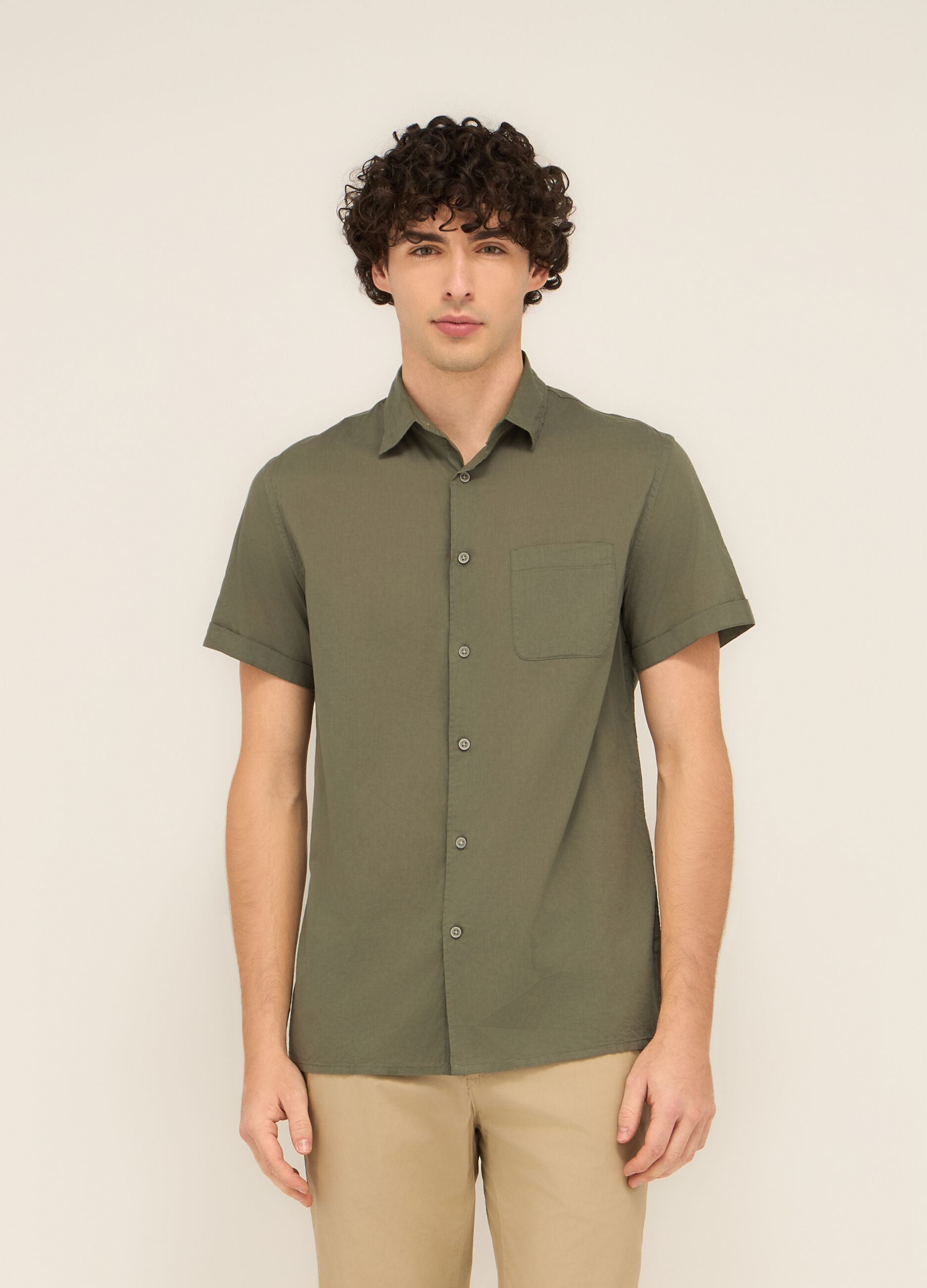 Camicia a maniche corte con taschino uomo