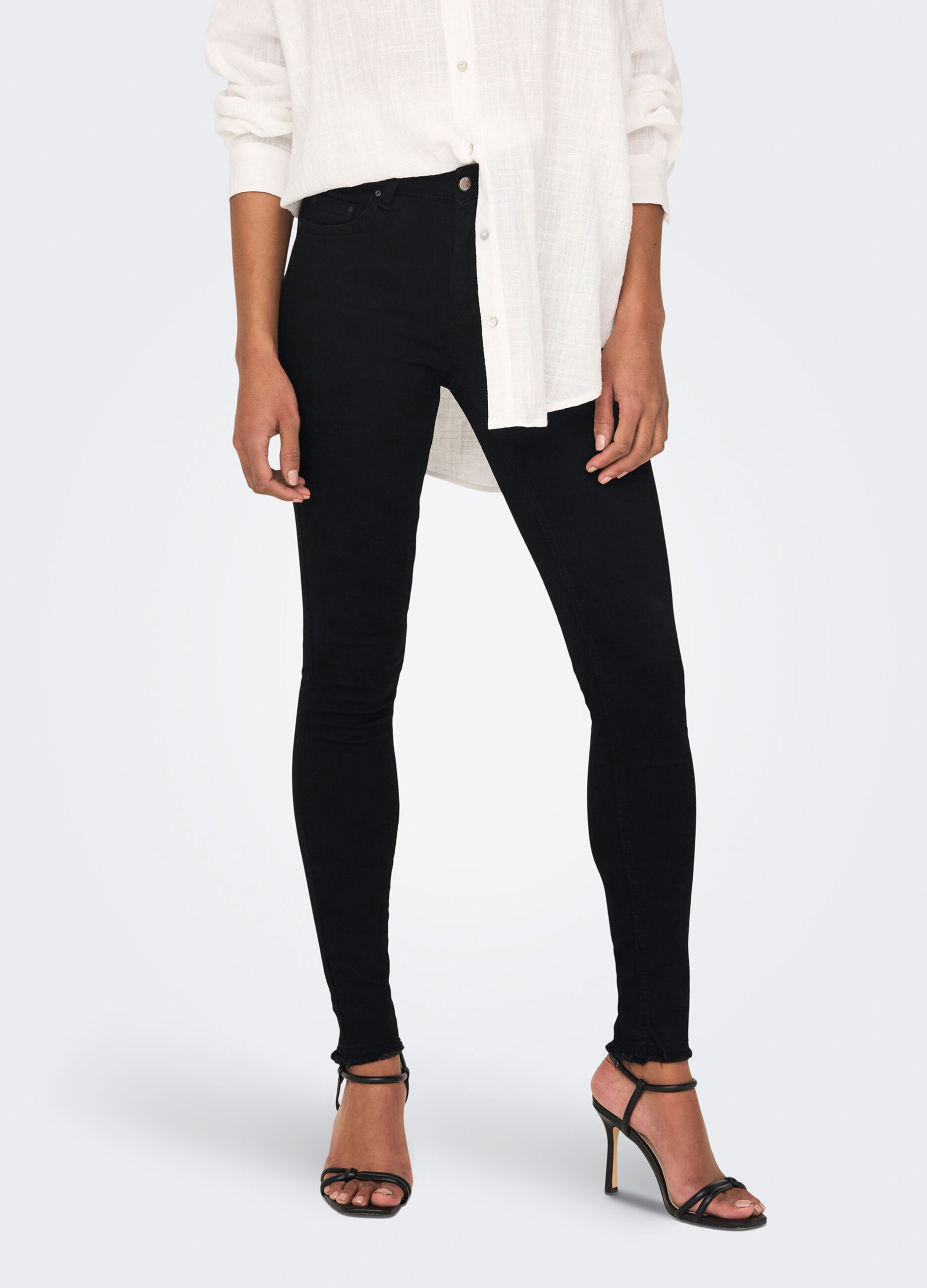 Pantaloni in denim donna_0