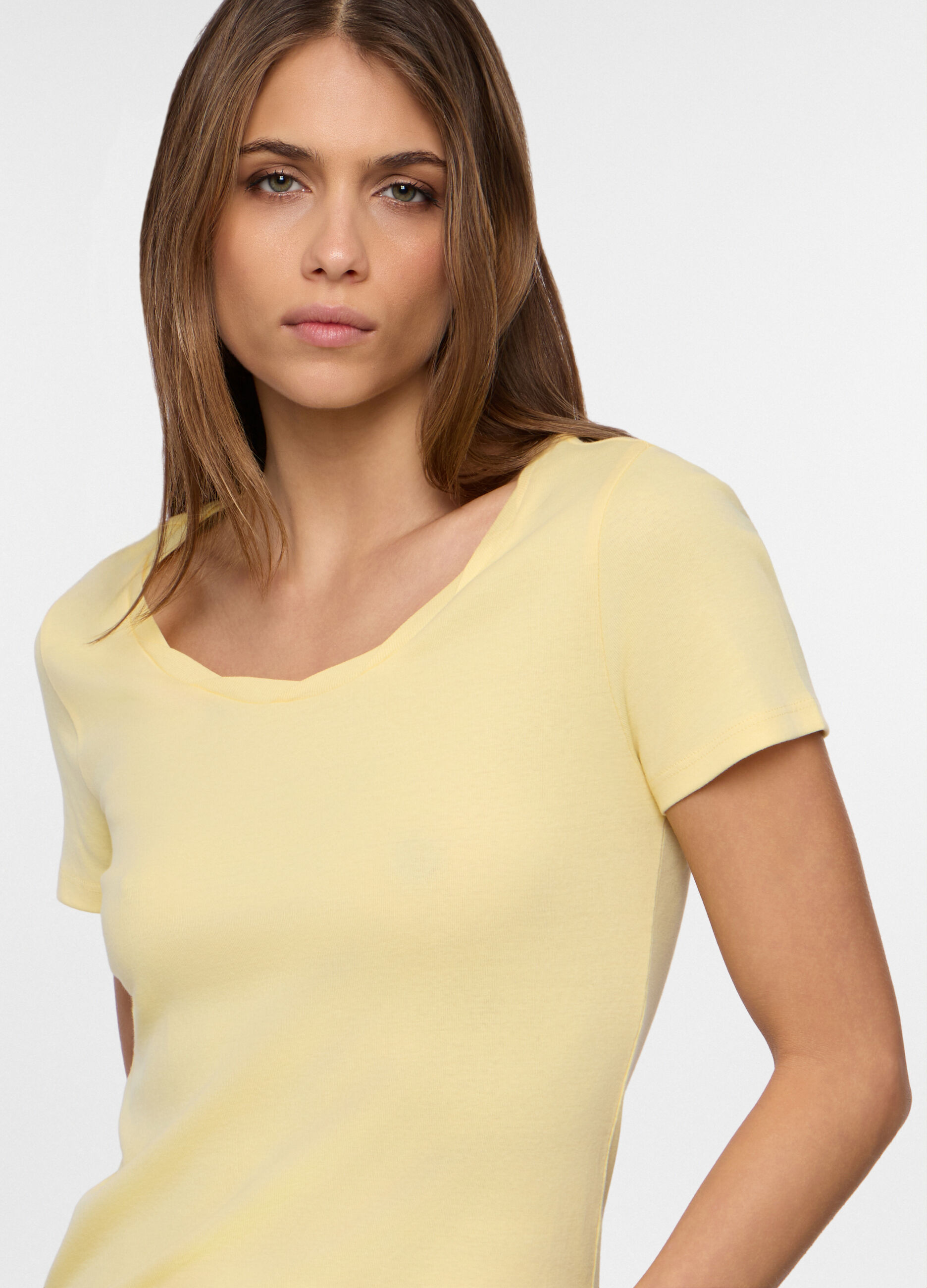T-shirt con scollo rotondo donna_2