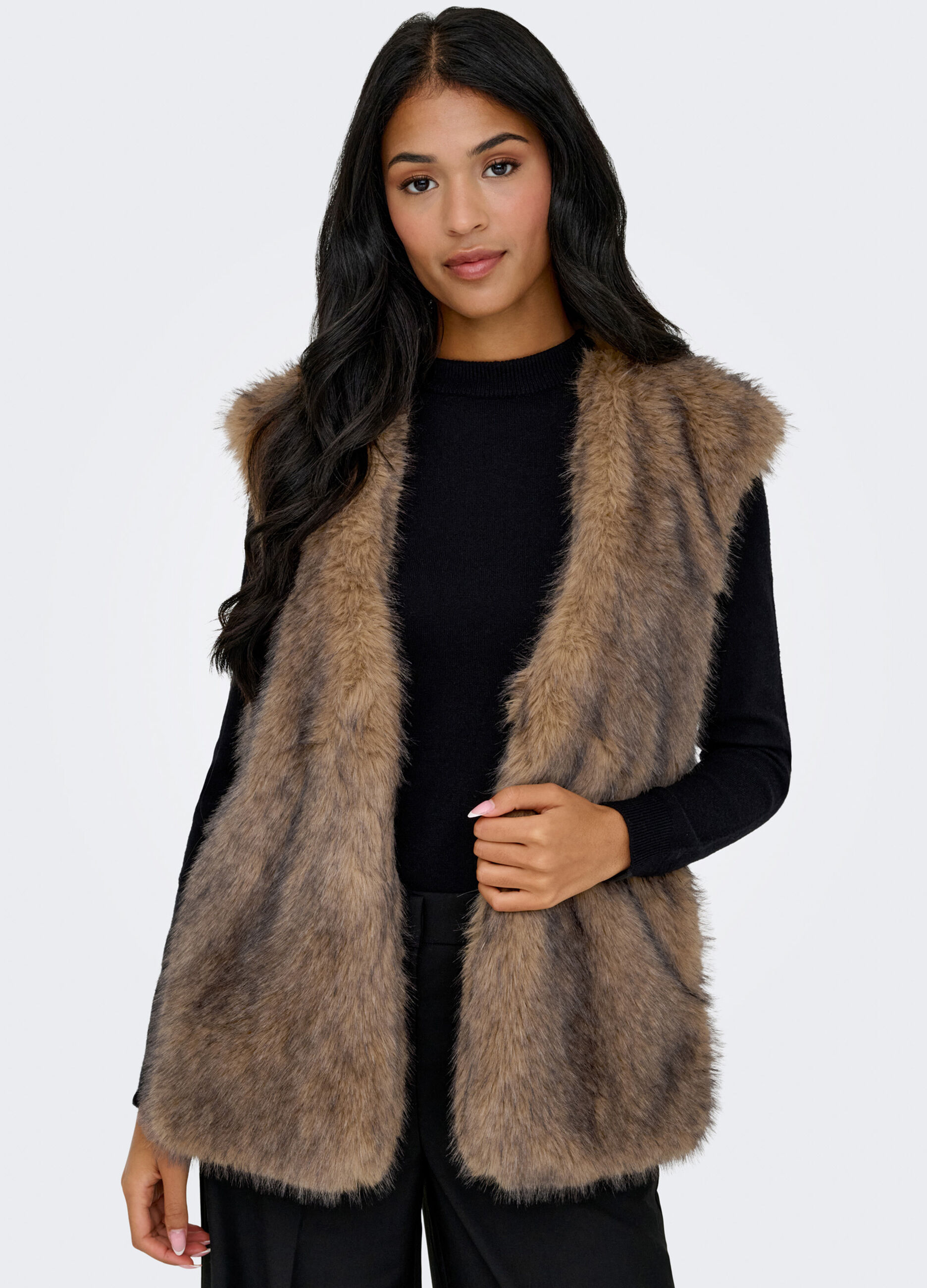 Cappotto smanicato in eco fur donna_0
