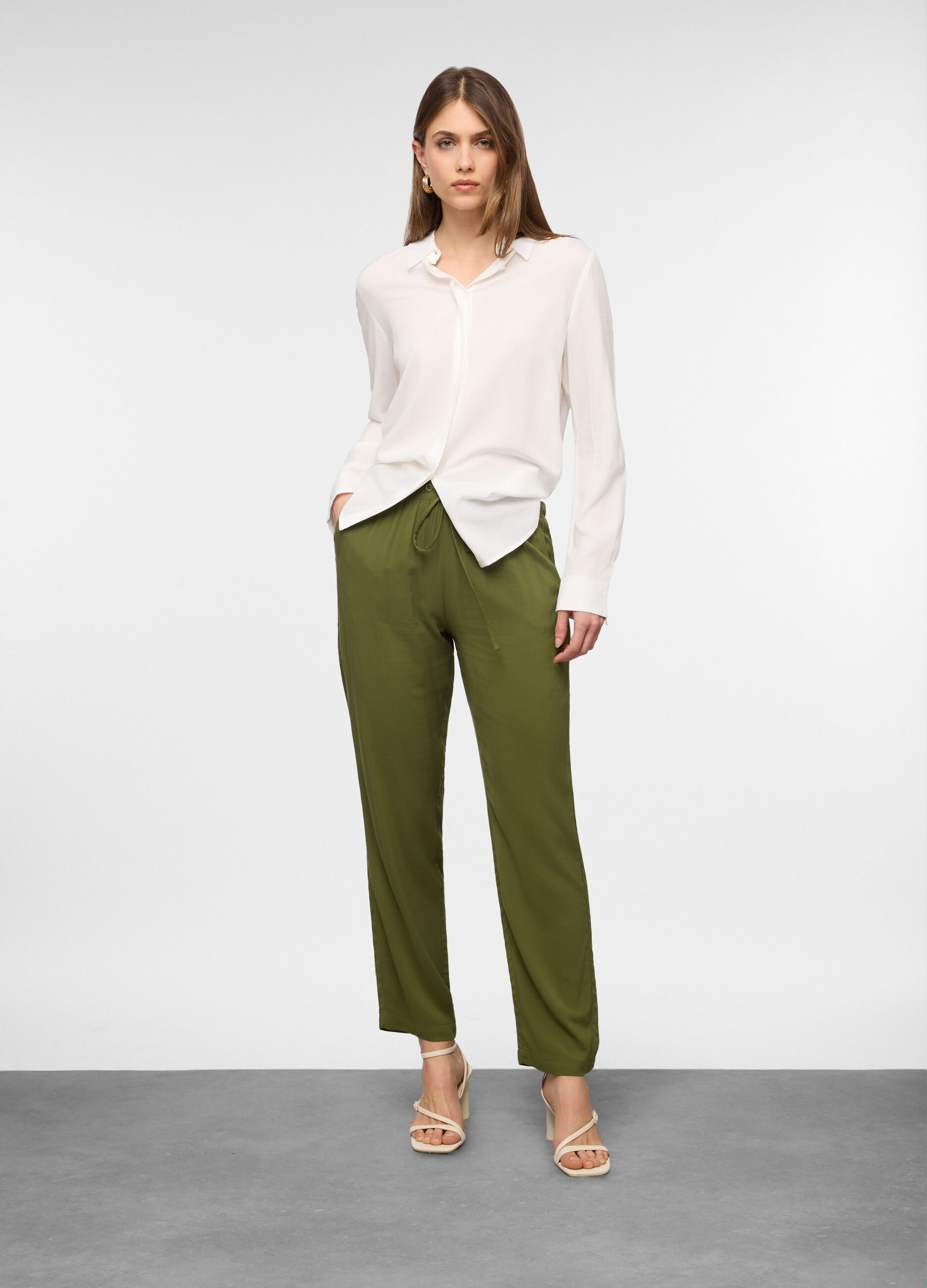 Pantaloni relaxed fit in pura viscosa donna_0