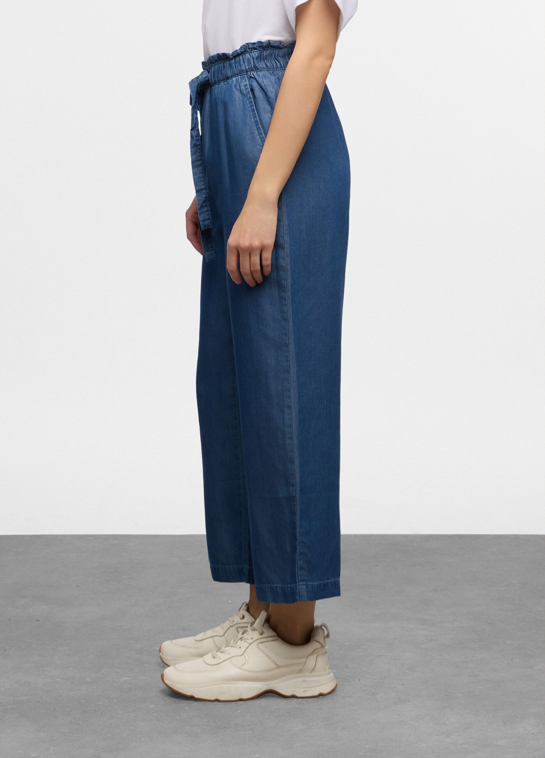 Jogger fit Culotte lunghezza capri con vita elasticata e coulisse in Lyocell donna_1