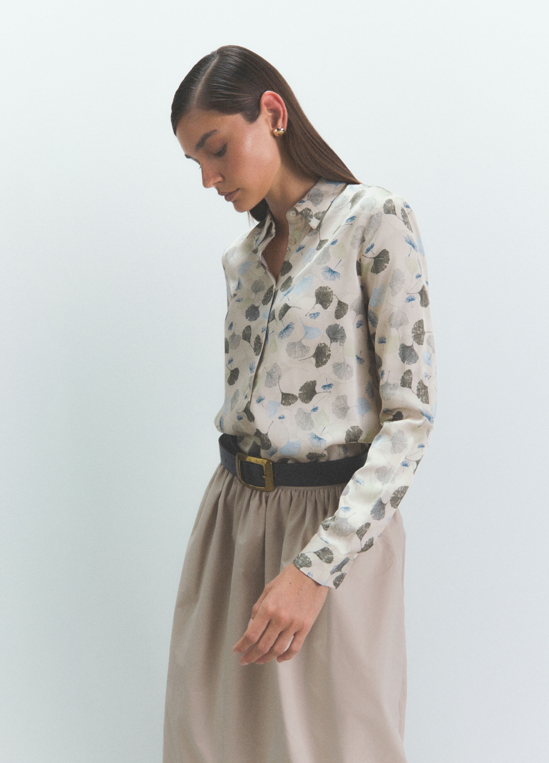 Camicia Fit Regular con colletto alla francese in raso di pura viscosa donna_3