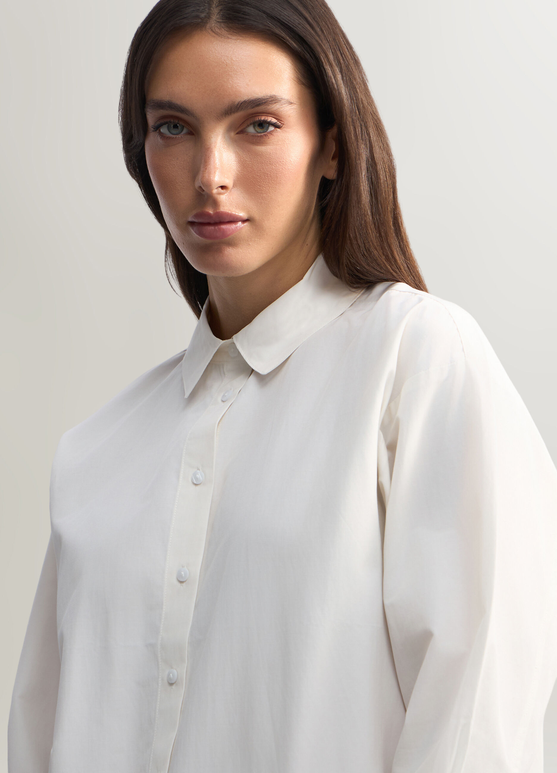 Camicia Fit Over con colletto alla francese in popeline misto cotone donna_2