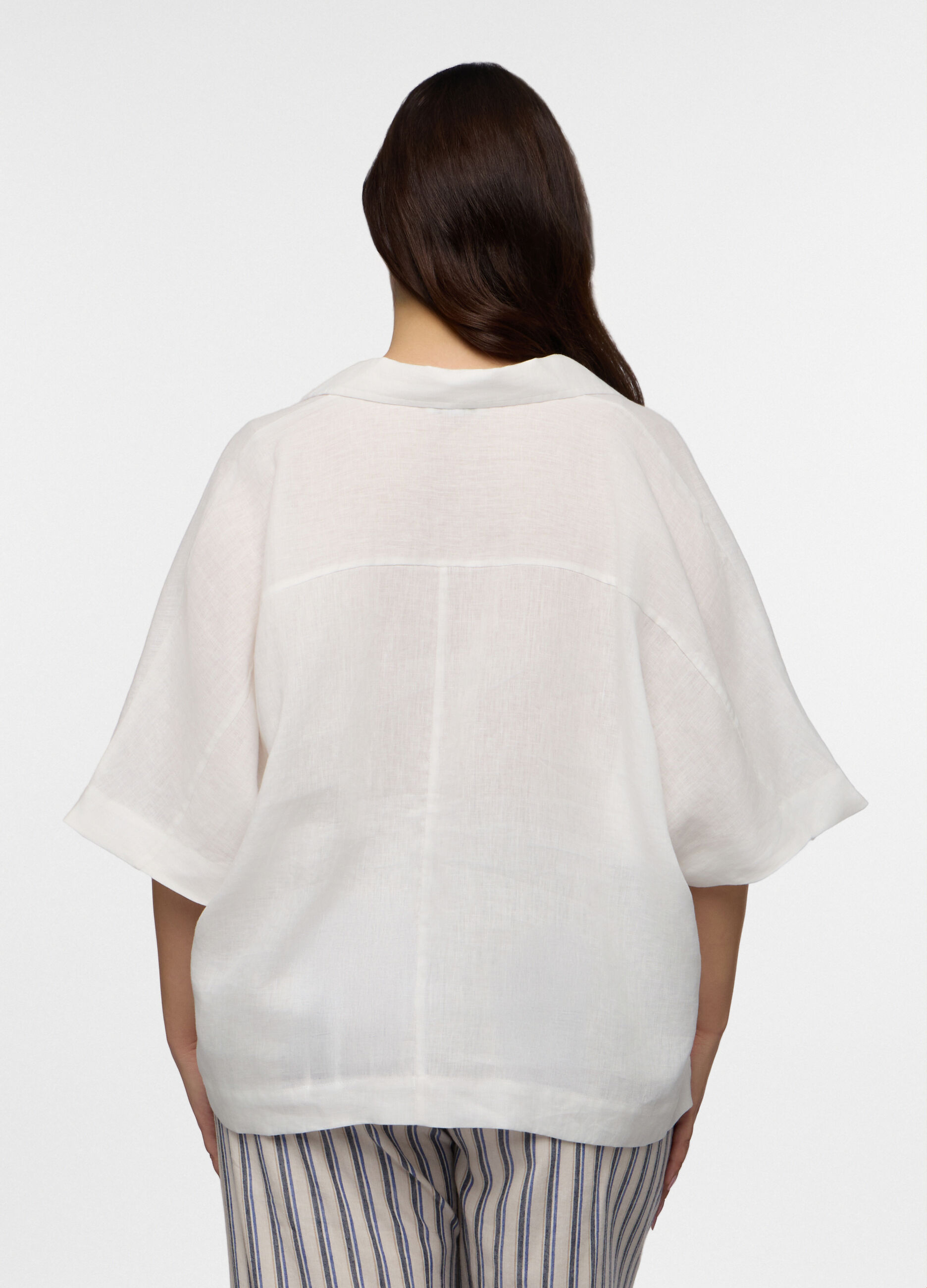 Blusa Fit Over con scollo a V in puro lino donna curvy_1