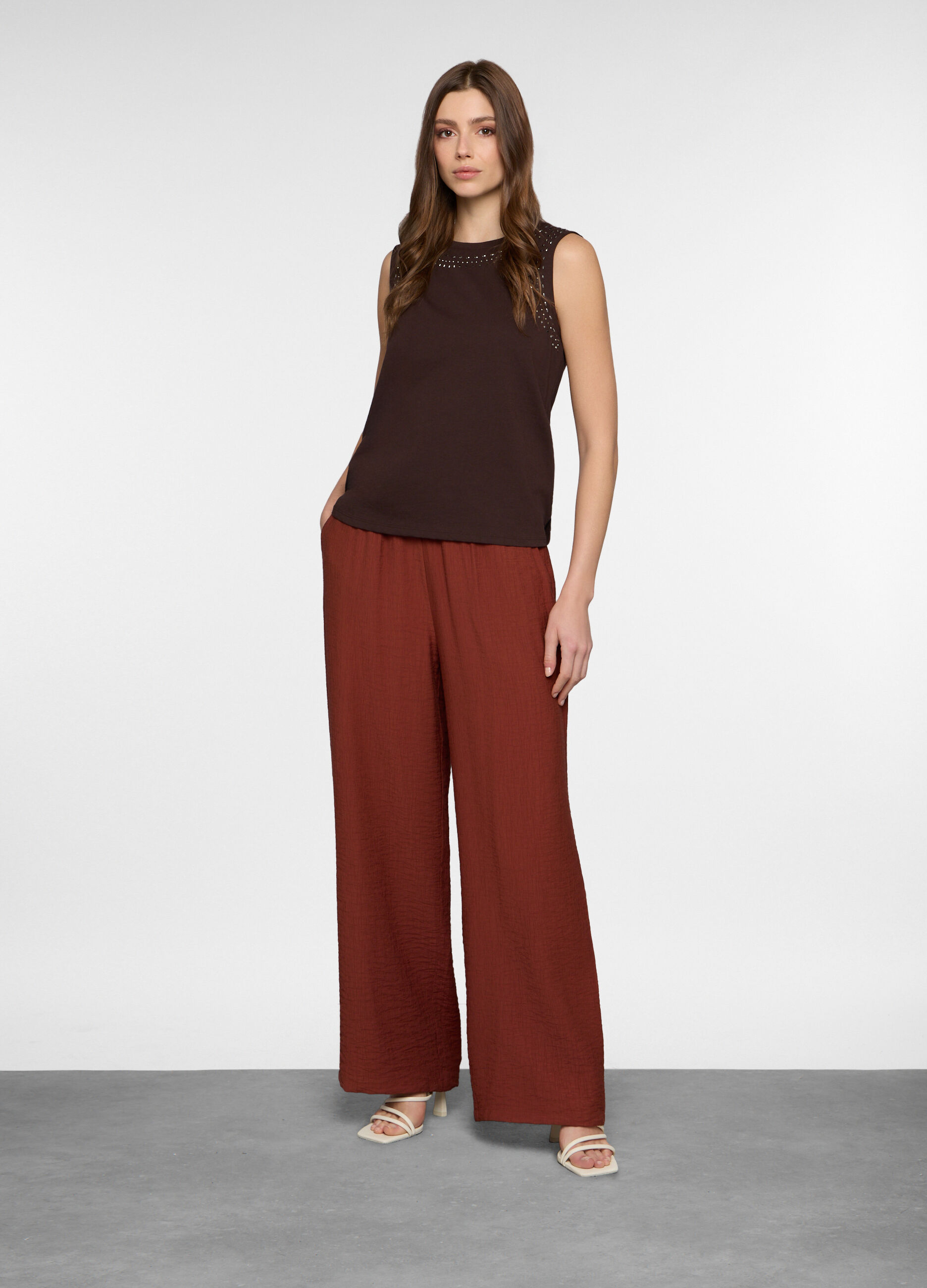 Pantaloni confort fit donna_0