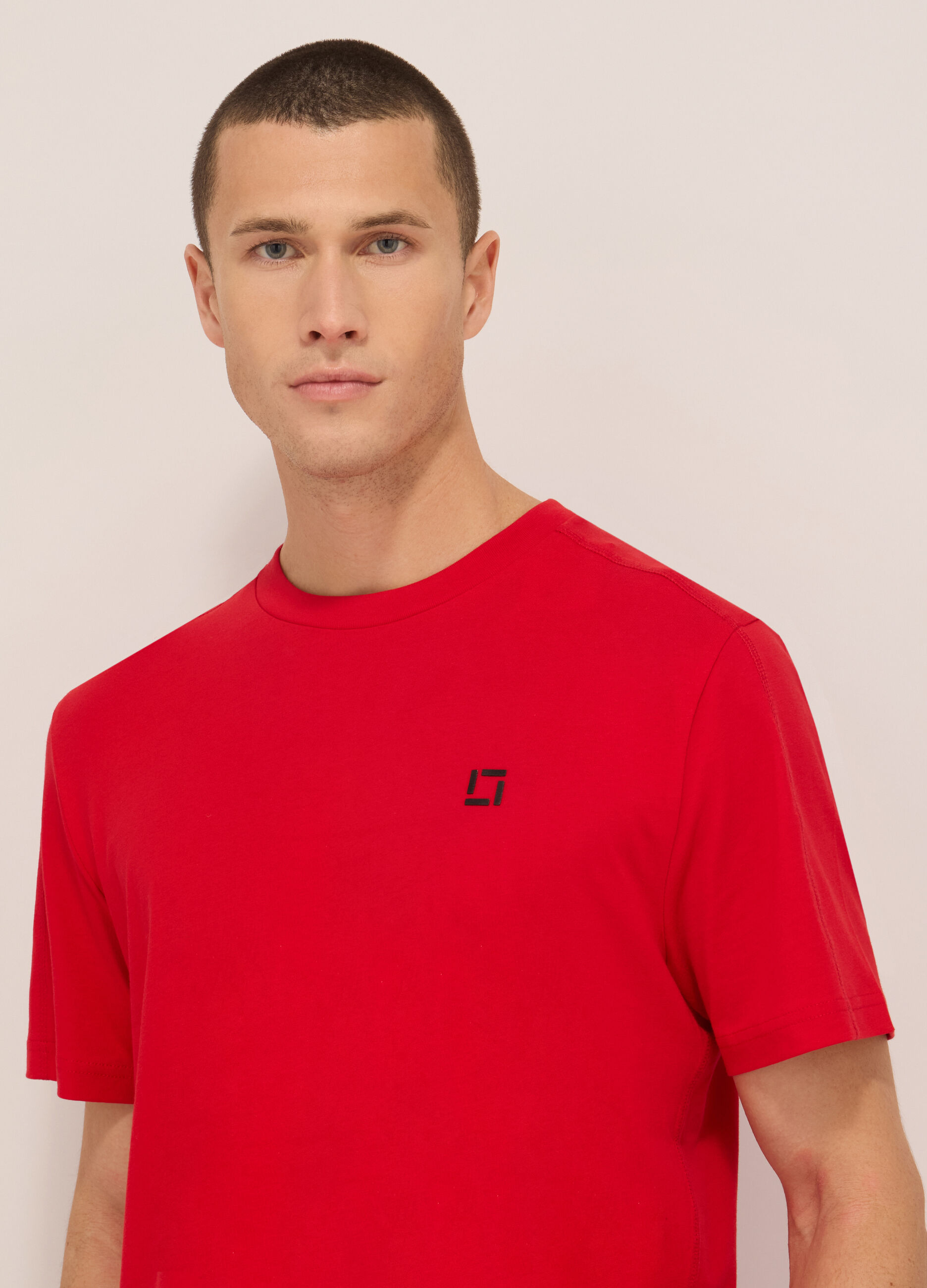T-shirt sportiva con lettering in cotone uomo_2