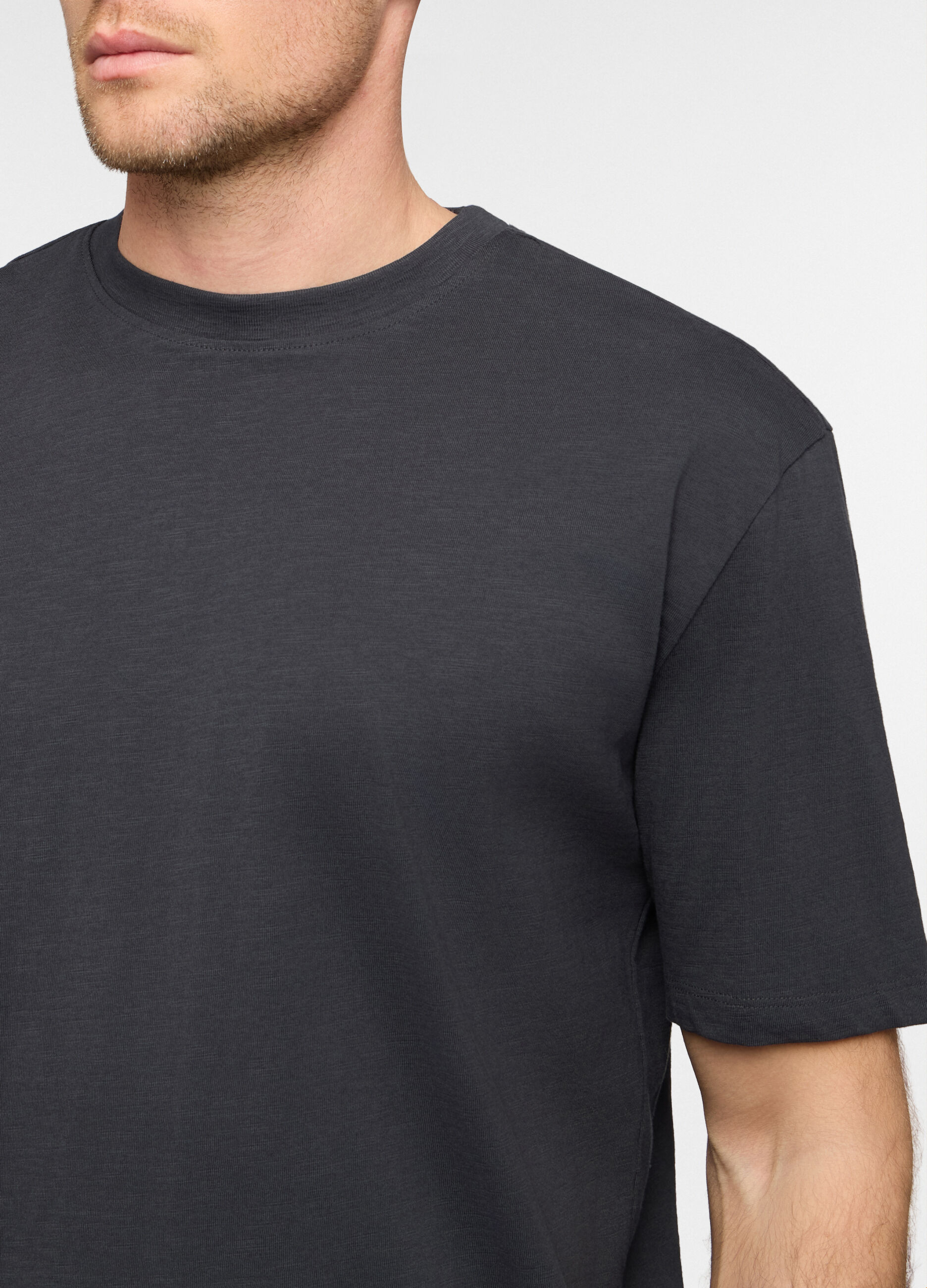 T-shirt girocollo in cotone fiammato uomo_2