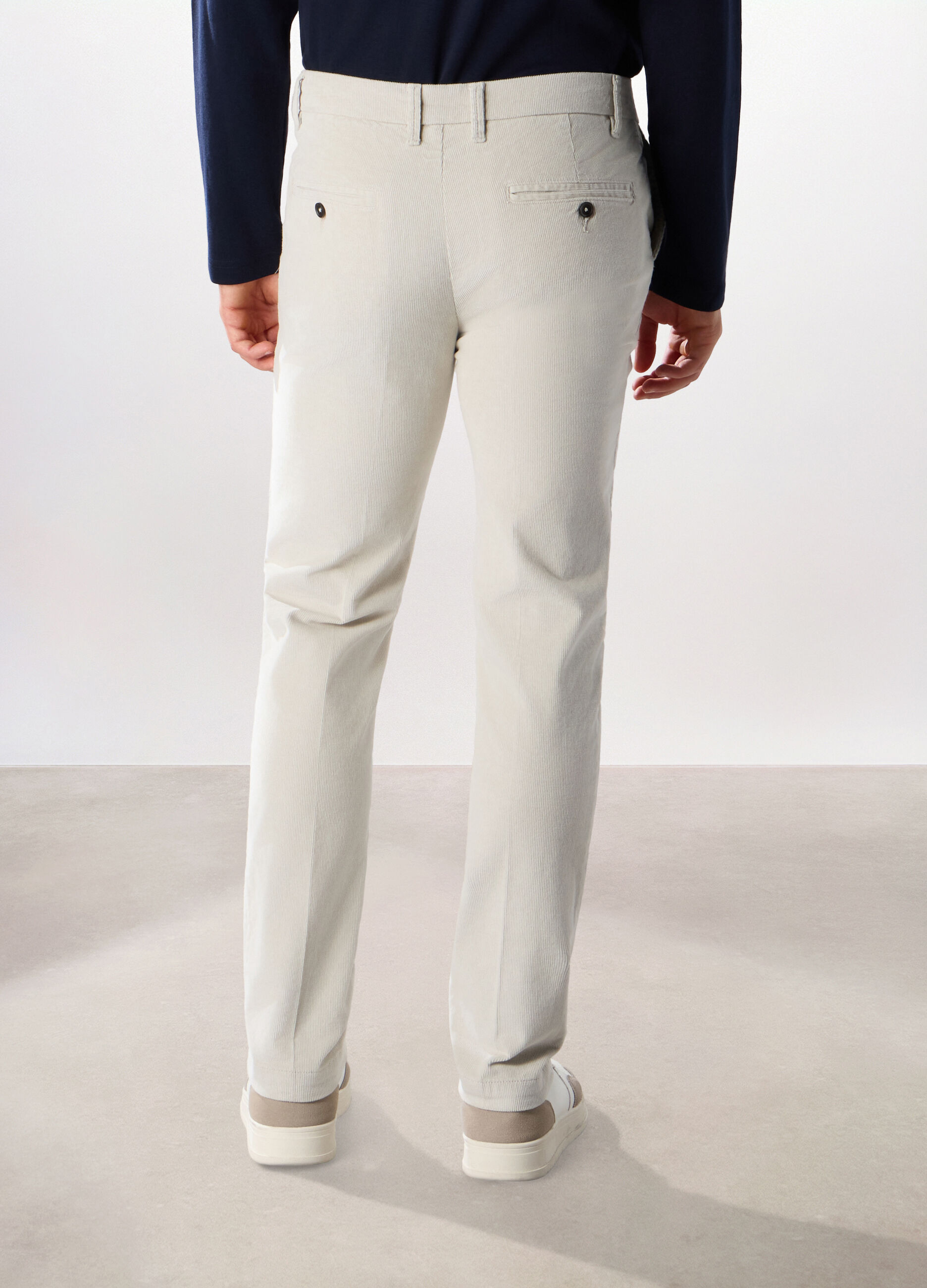 Pantalone chino in velluto di cotone stretch uomo_1