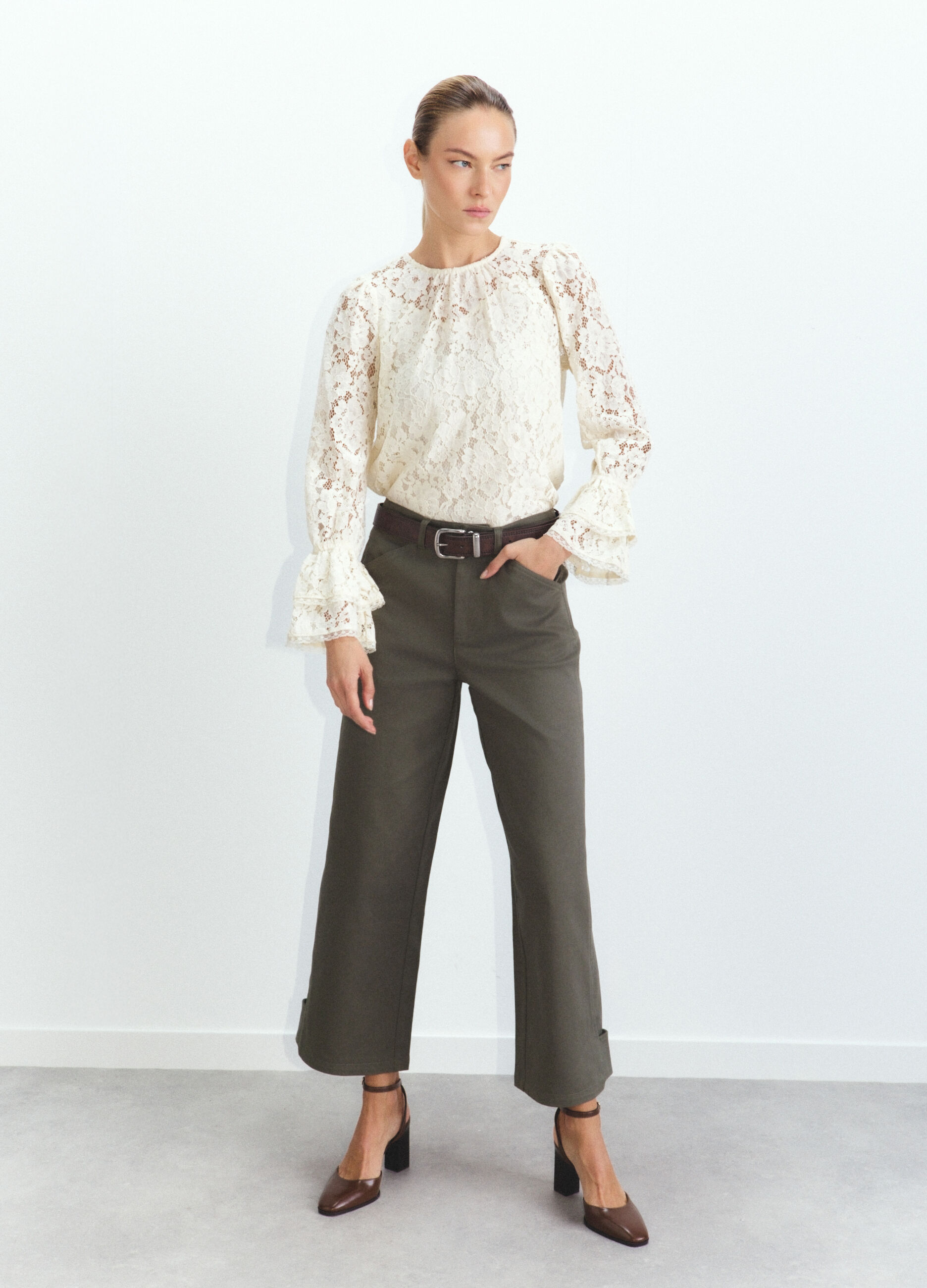 Pantaloni Fit Over in Twill di cotone stretch donna_0