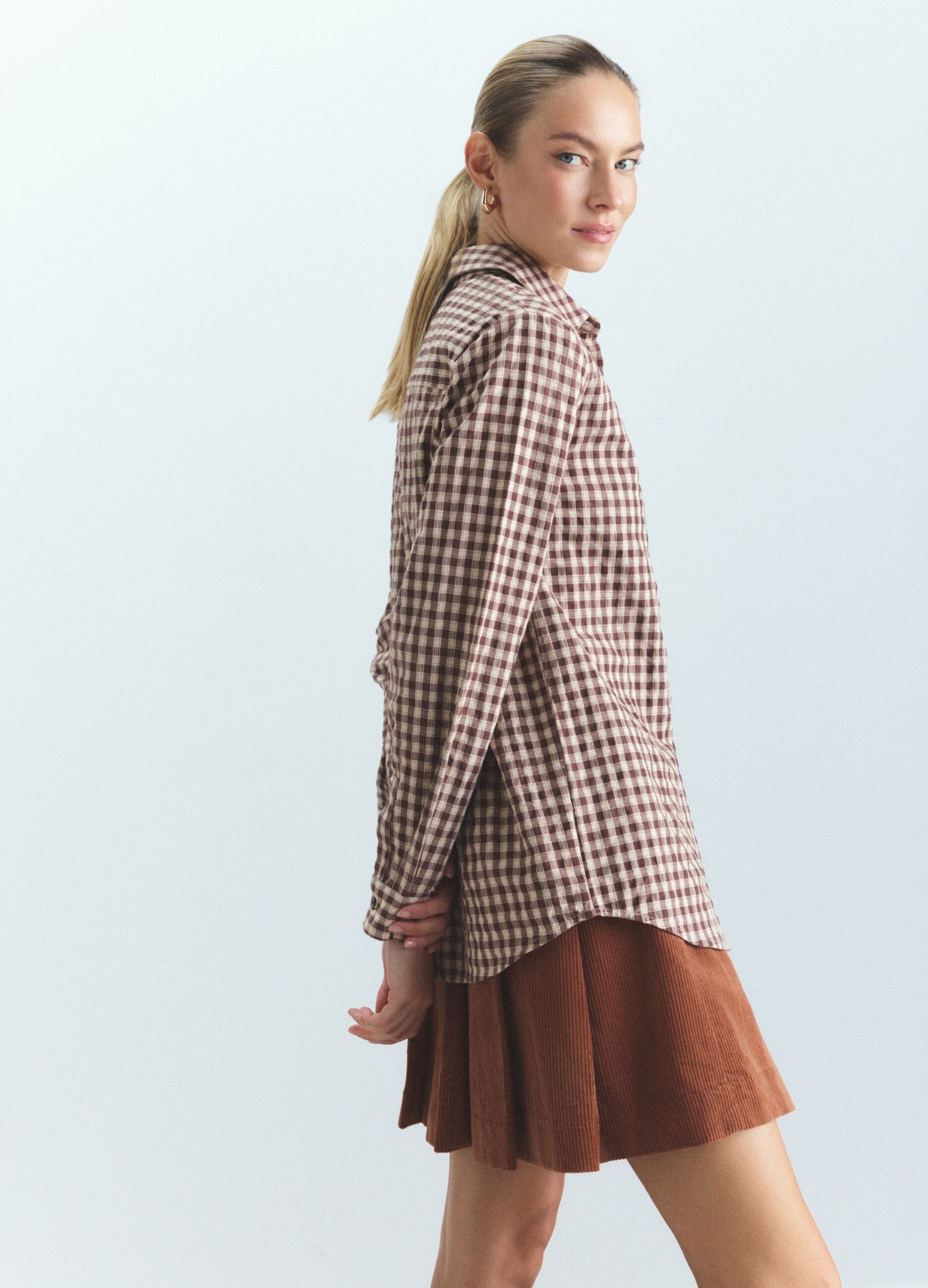 Camicia Fit Over con colletto alla francese donna_2