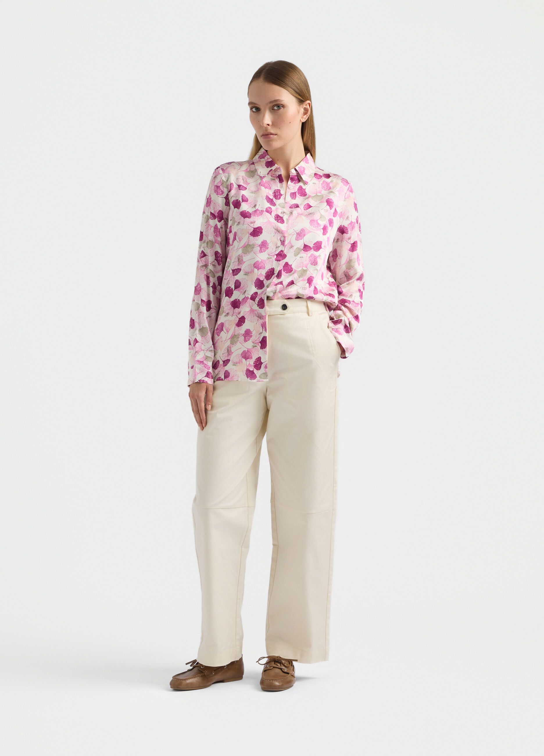 Camicia Fit Regular con colletto alla francese in raso di pura viscosa donna_0