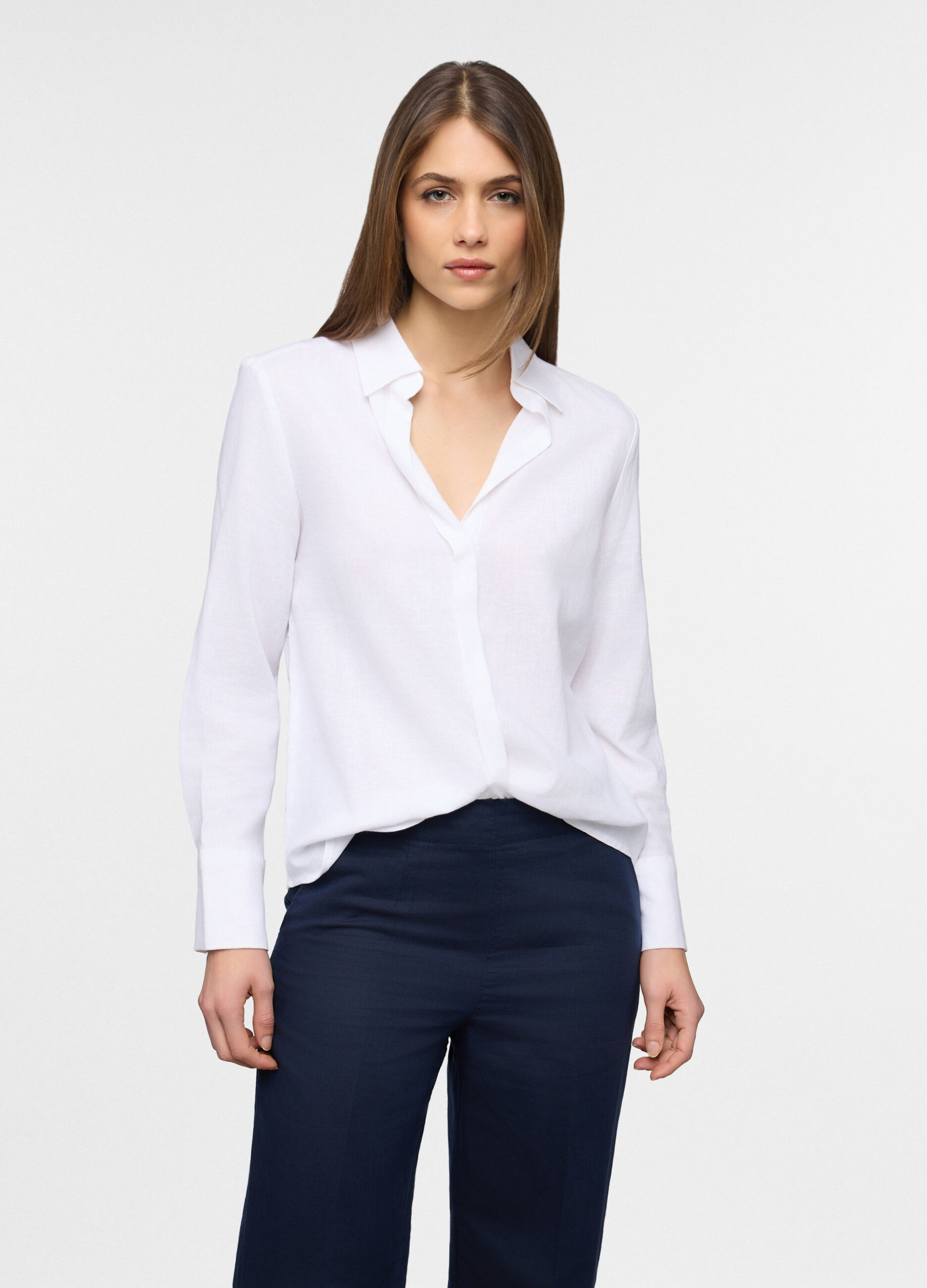 Camicia fit regular con colletto alla francese misto lino donna_0