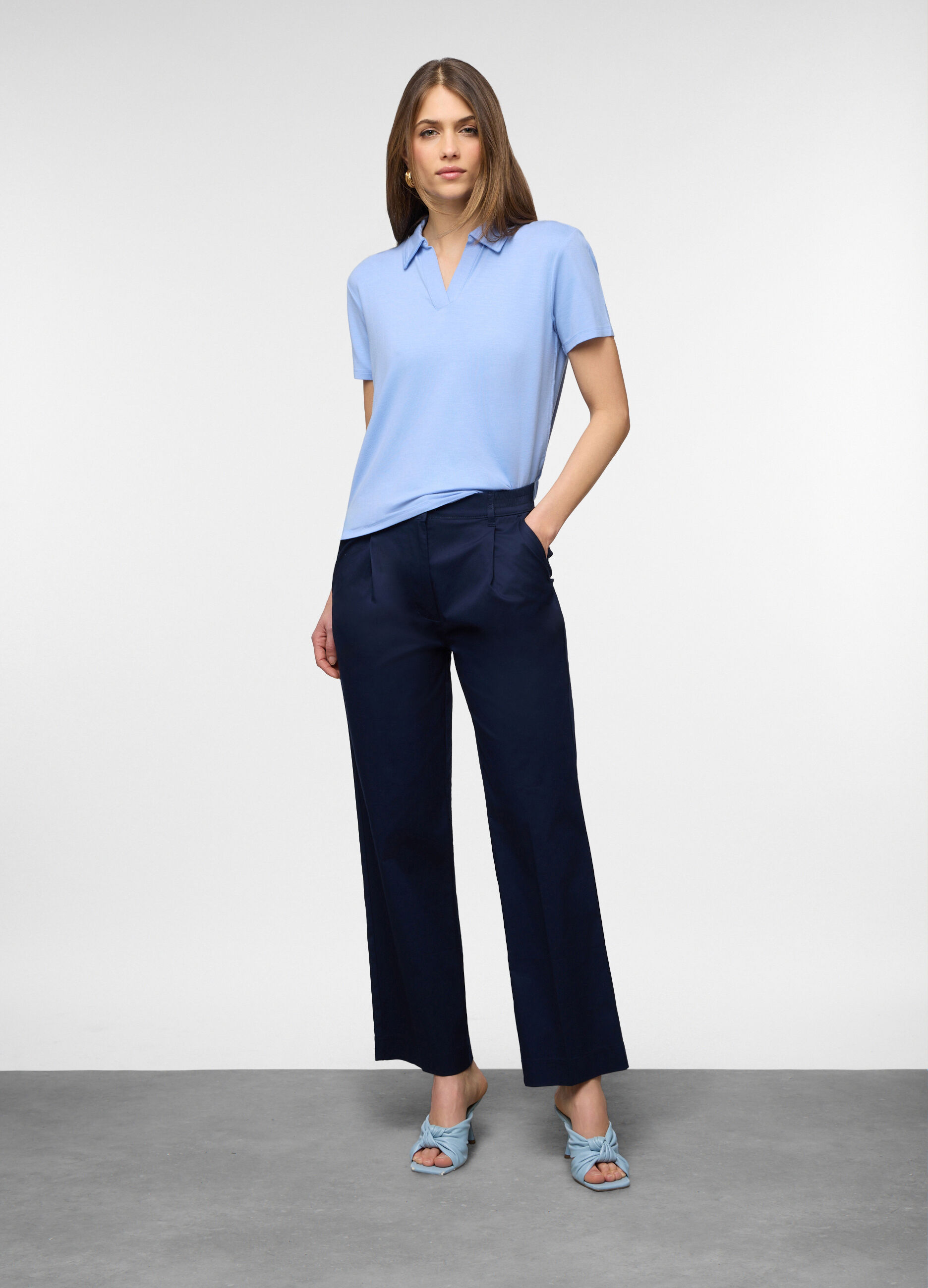 Pantaloni fit straight in twill di cotone stretch donna_0