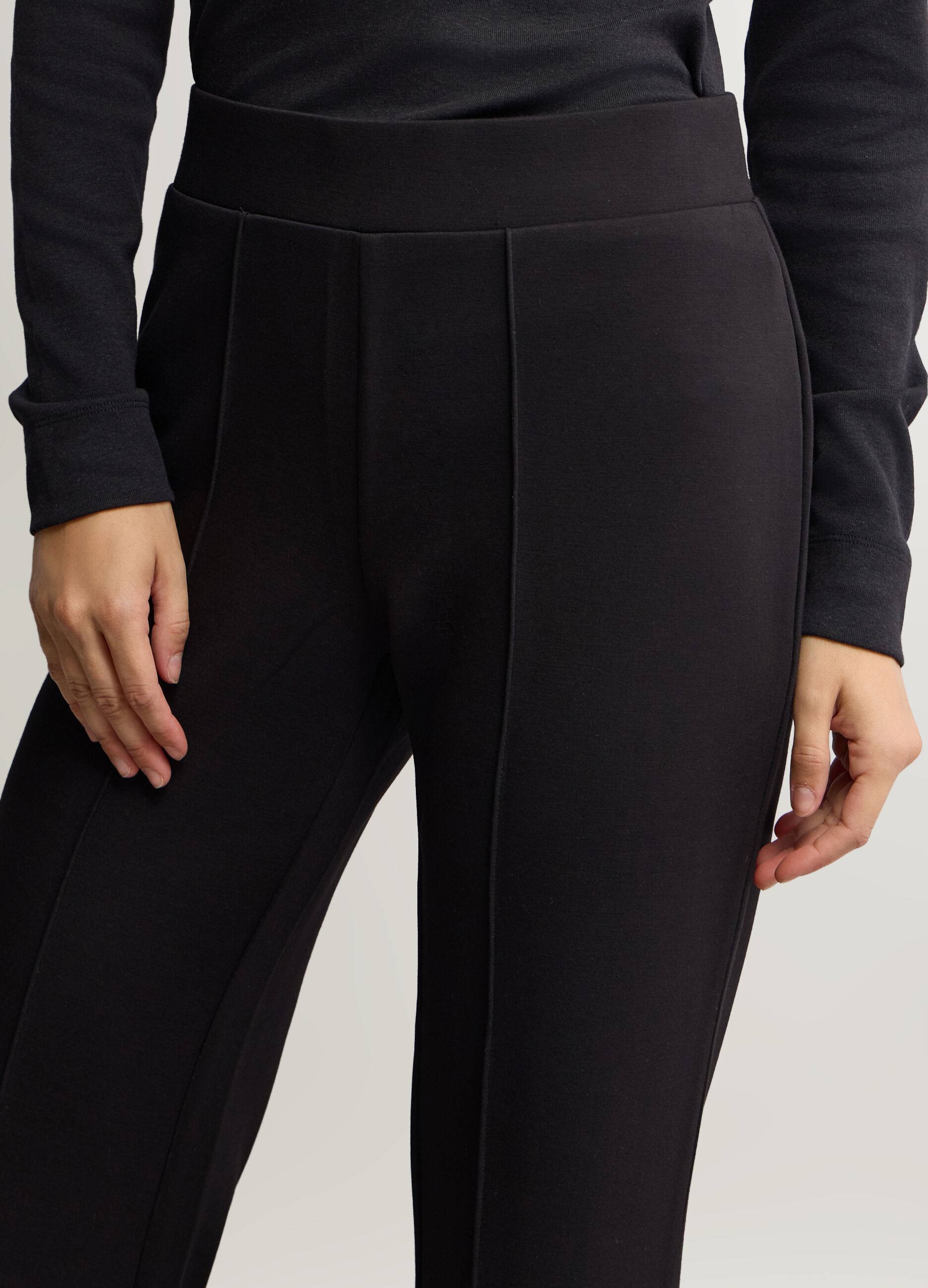 Pantaloni Flare Fit in interlock stretch donna_3