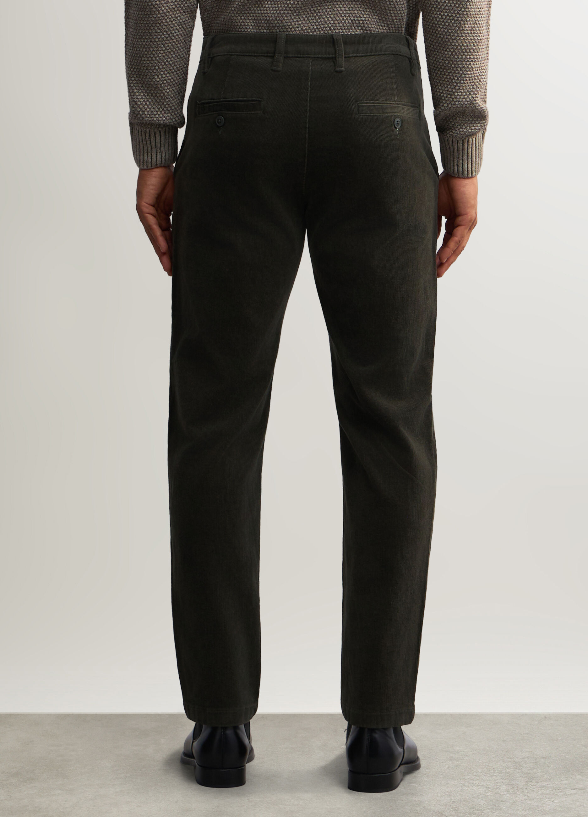 Pantaloni chino slim fit in velluto a coste uomo_2