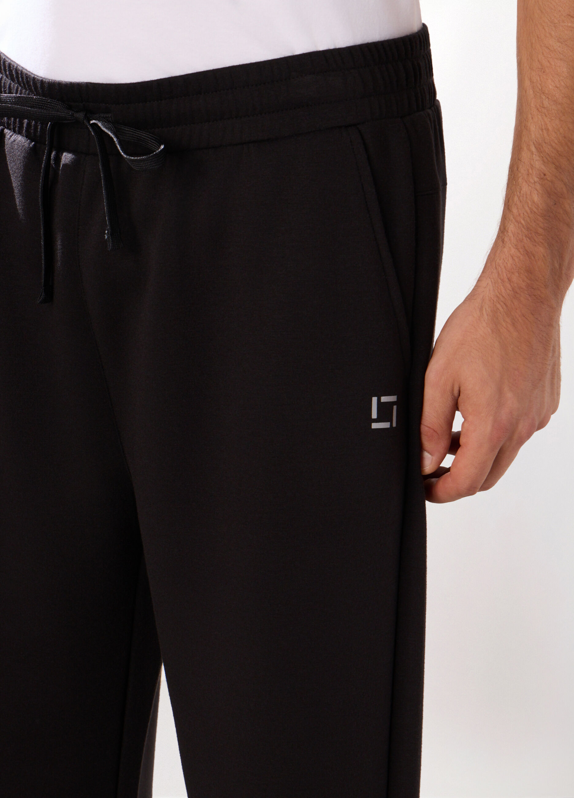 Jogger in tessuto tecnico uomo_2