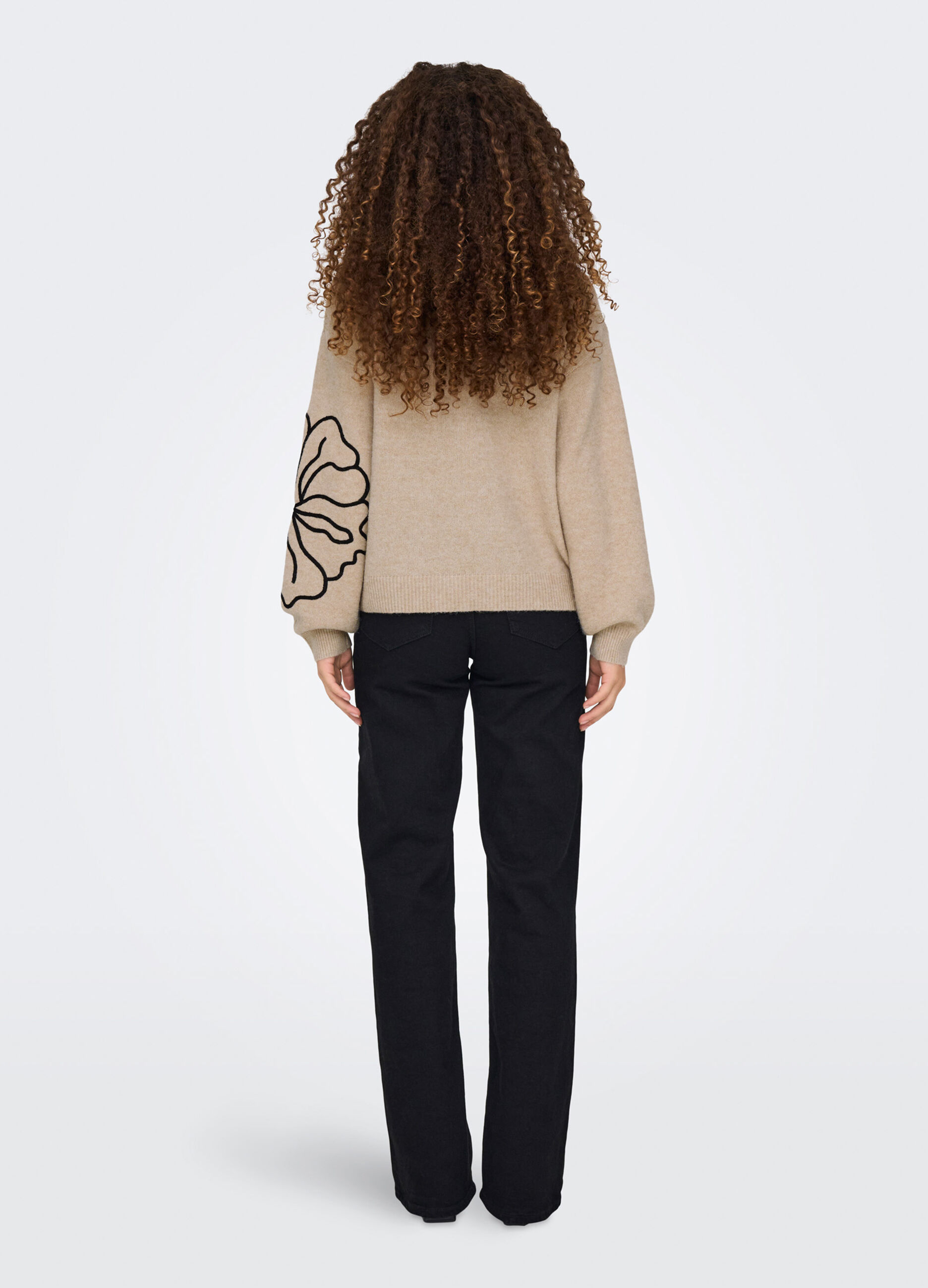 Tricot con ricamo donna_1