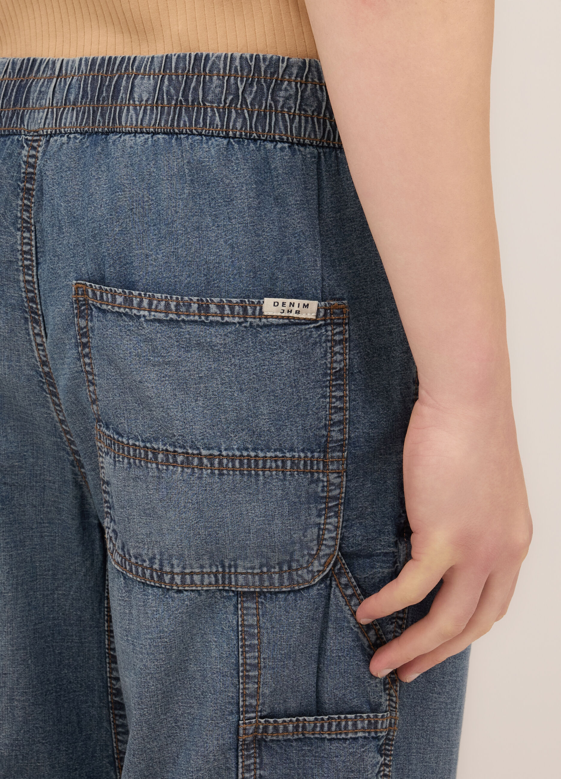 Jeans over in denim di cotone uomo_2