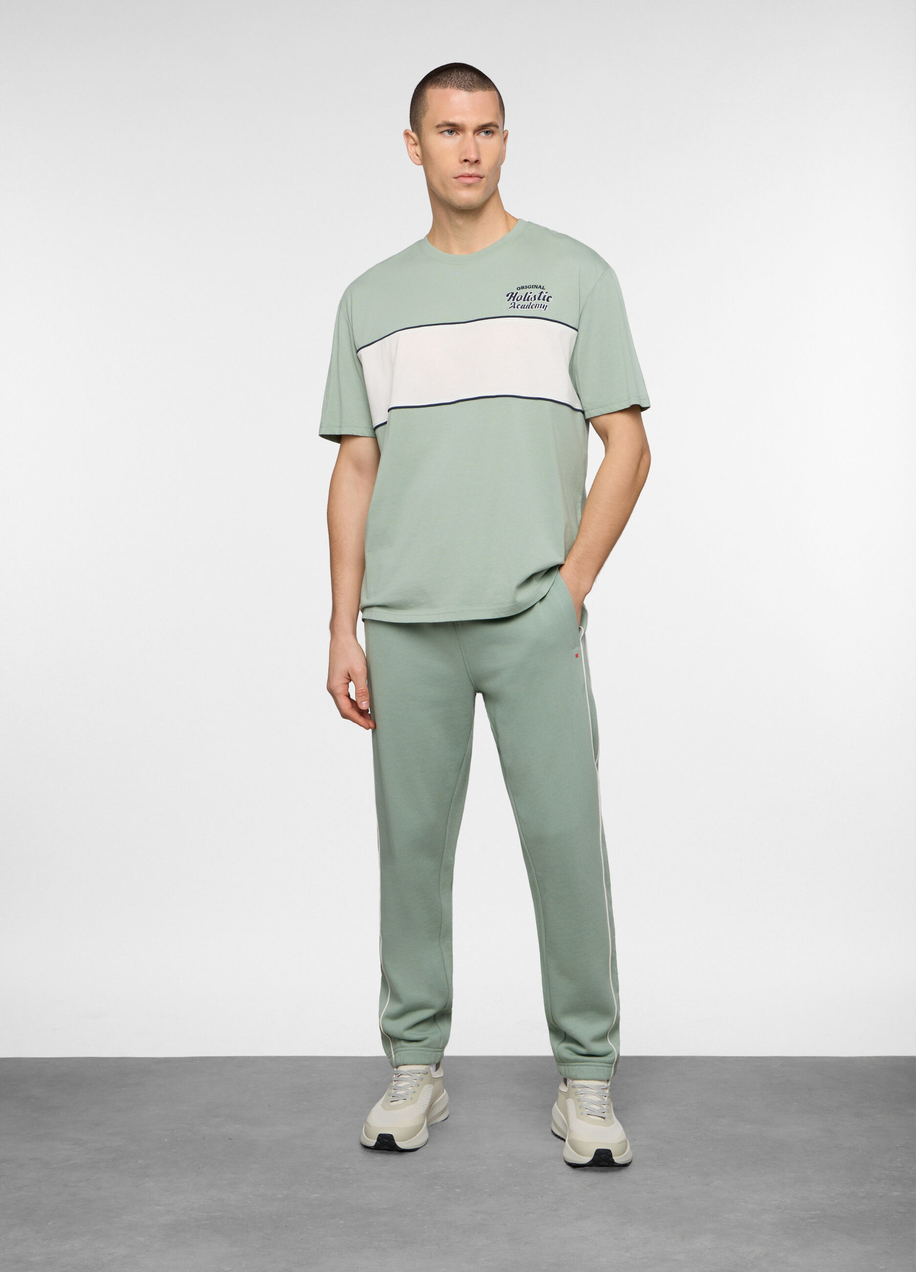 Jogger con fasce a contrasto in misto cotone_0