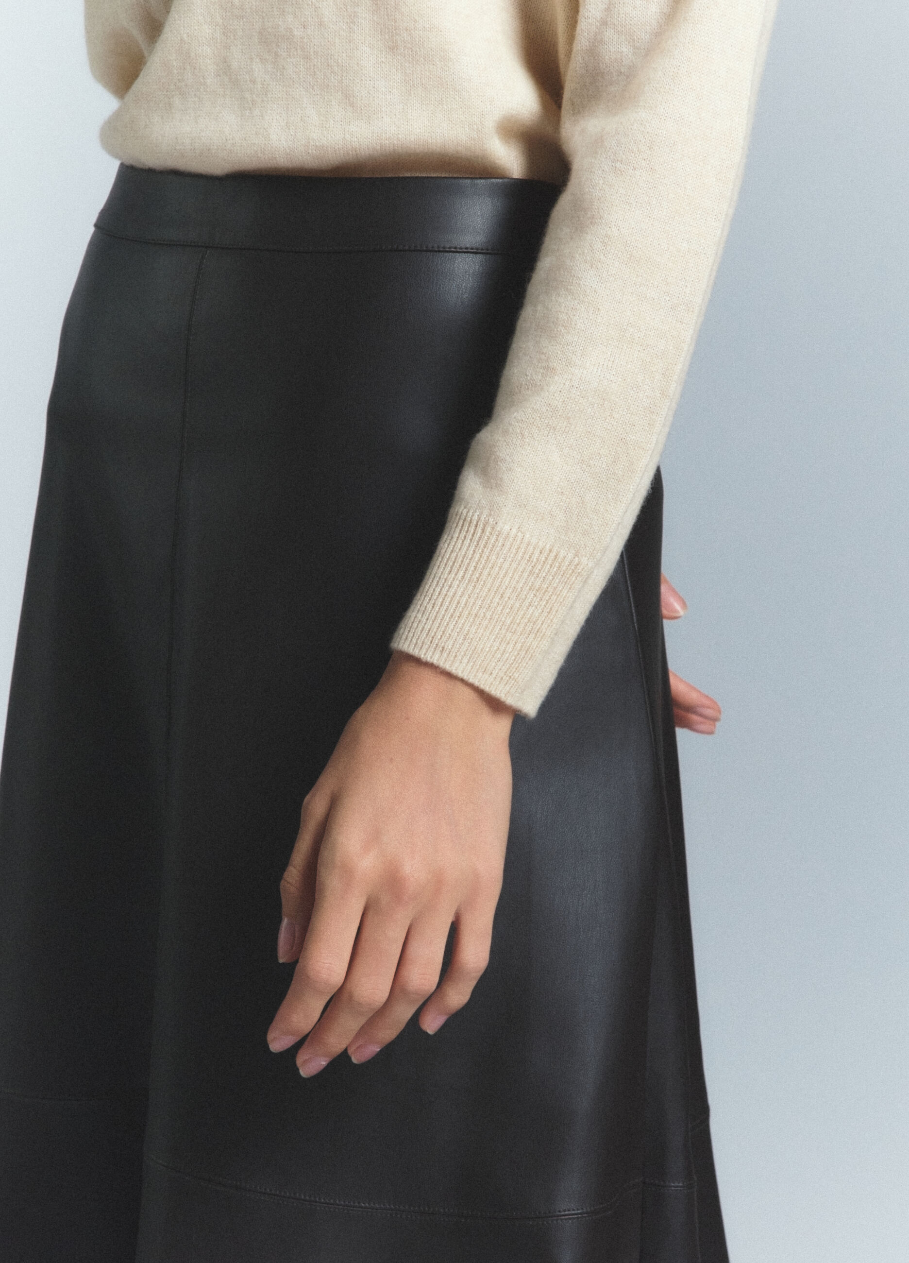 Gonna svasata in eco pelle donna_5