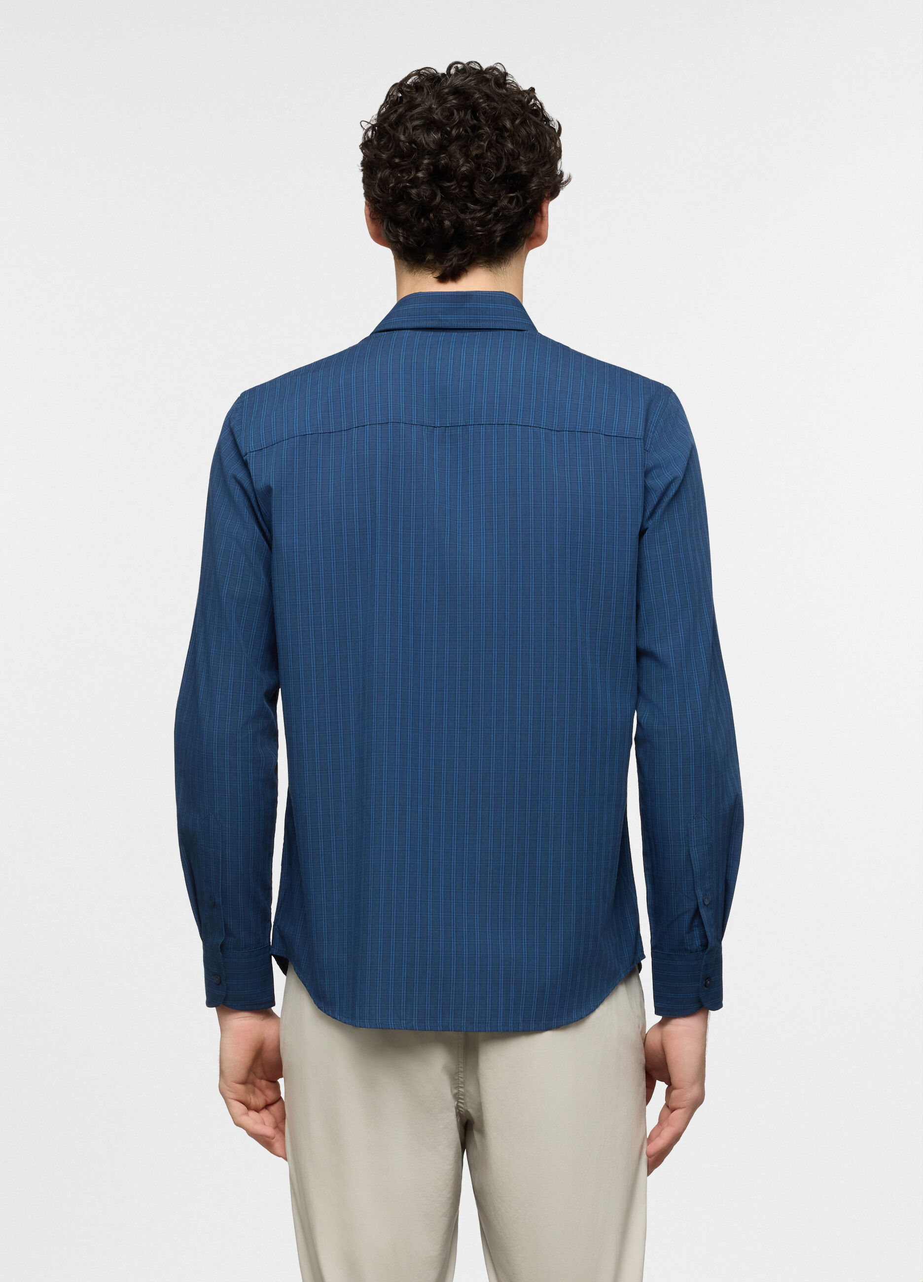 Camicia regular fit con colletto button down uomo_1