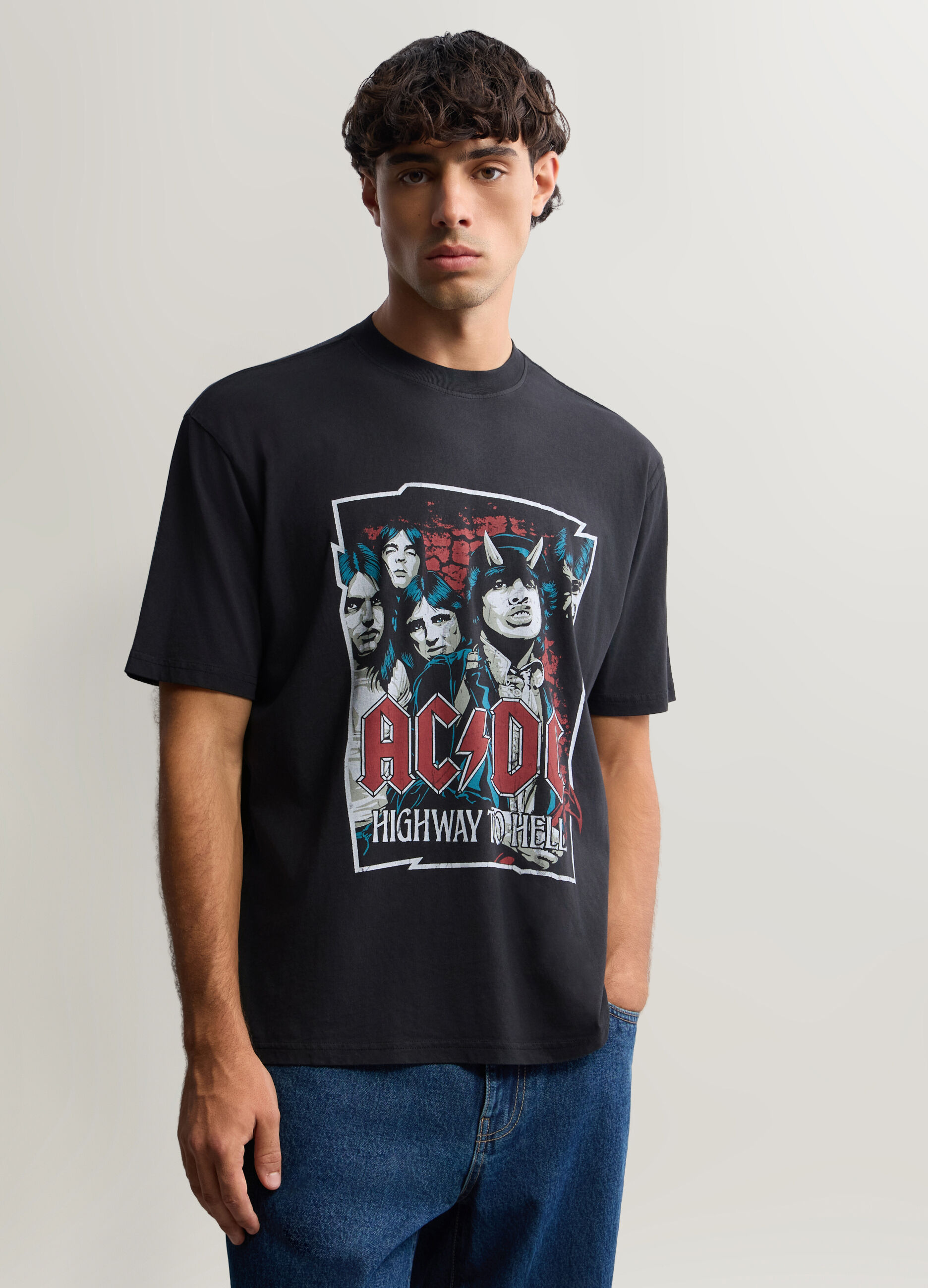 T-shirt girocollo in cotone con stampa AC/DC uomo_0