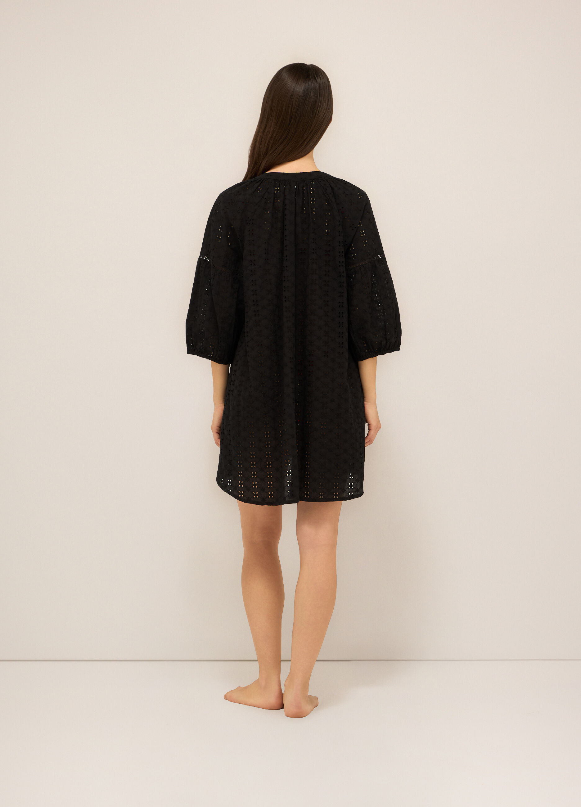Copricostume in puro cotone sangallo donna