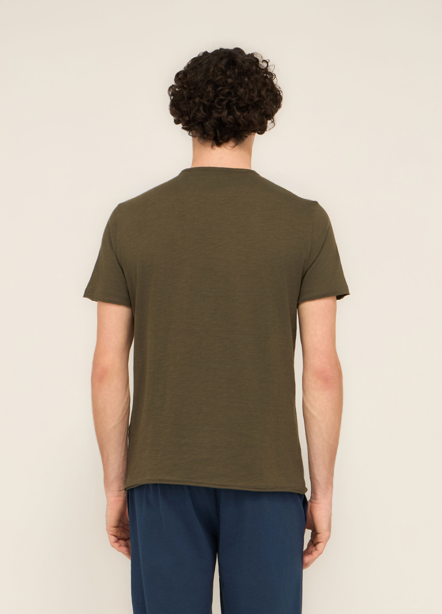 T-shirt collo serafino in cotone uomo_1