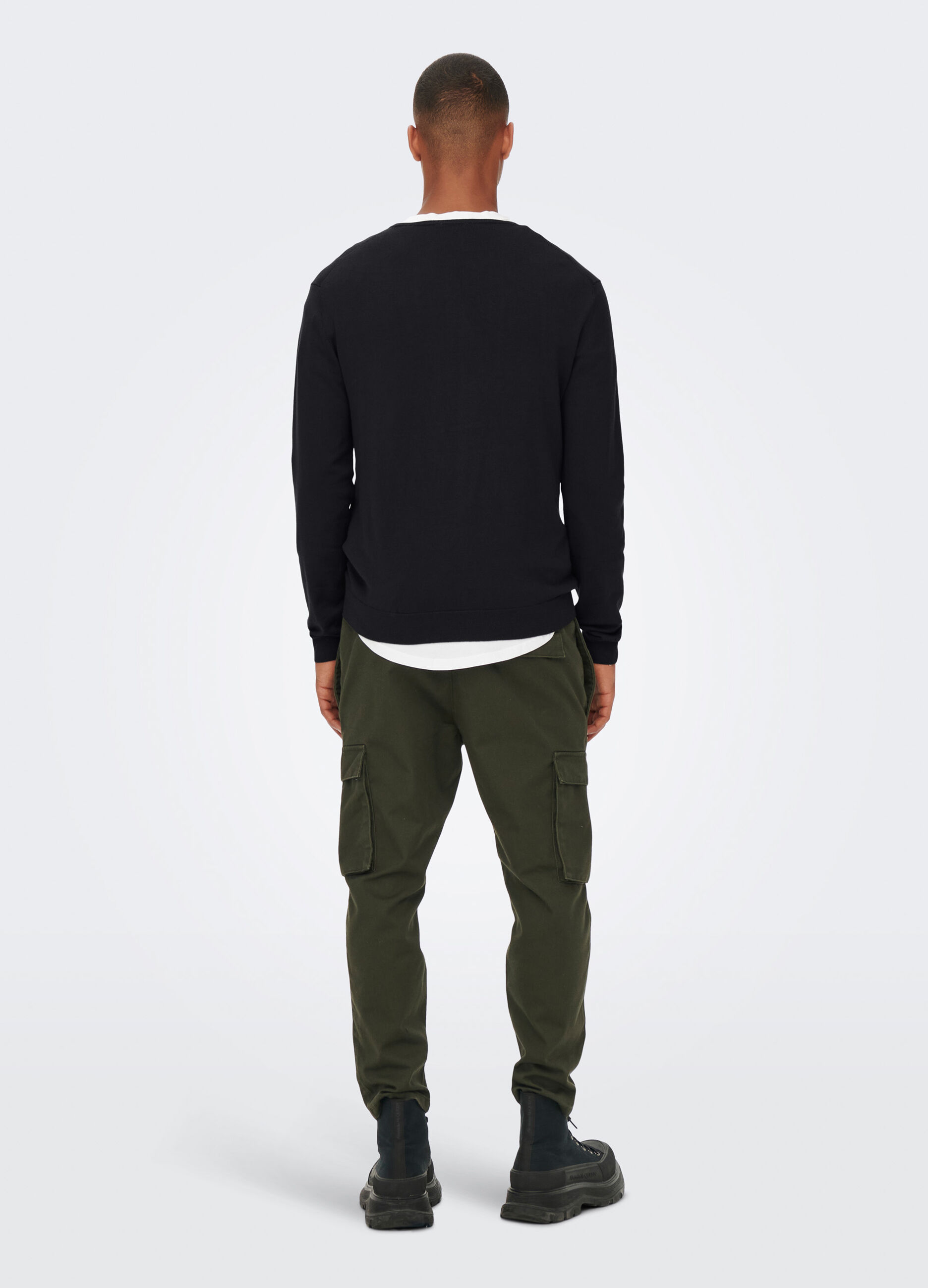 Maglione girocollo a maglia rasata uomo_1