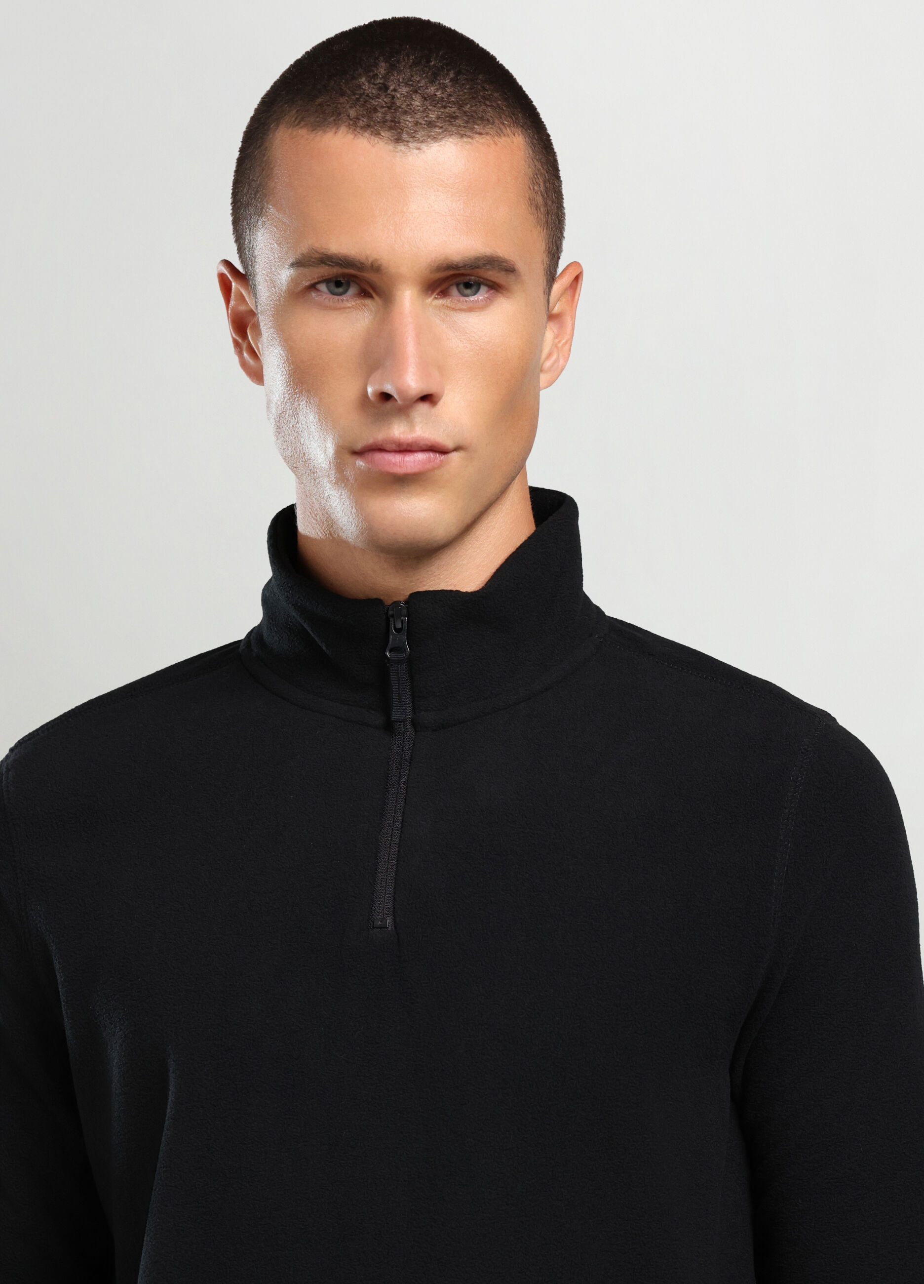 Felpa a collo alto con mezza zip uomo_2
