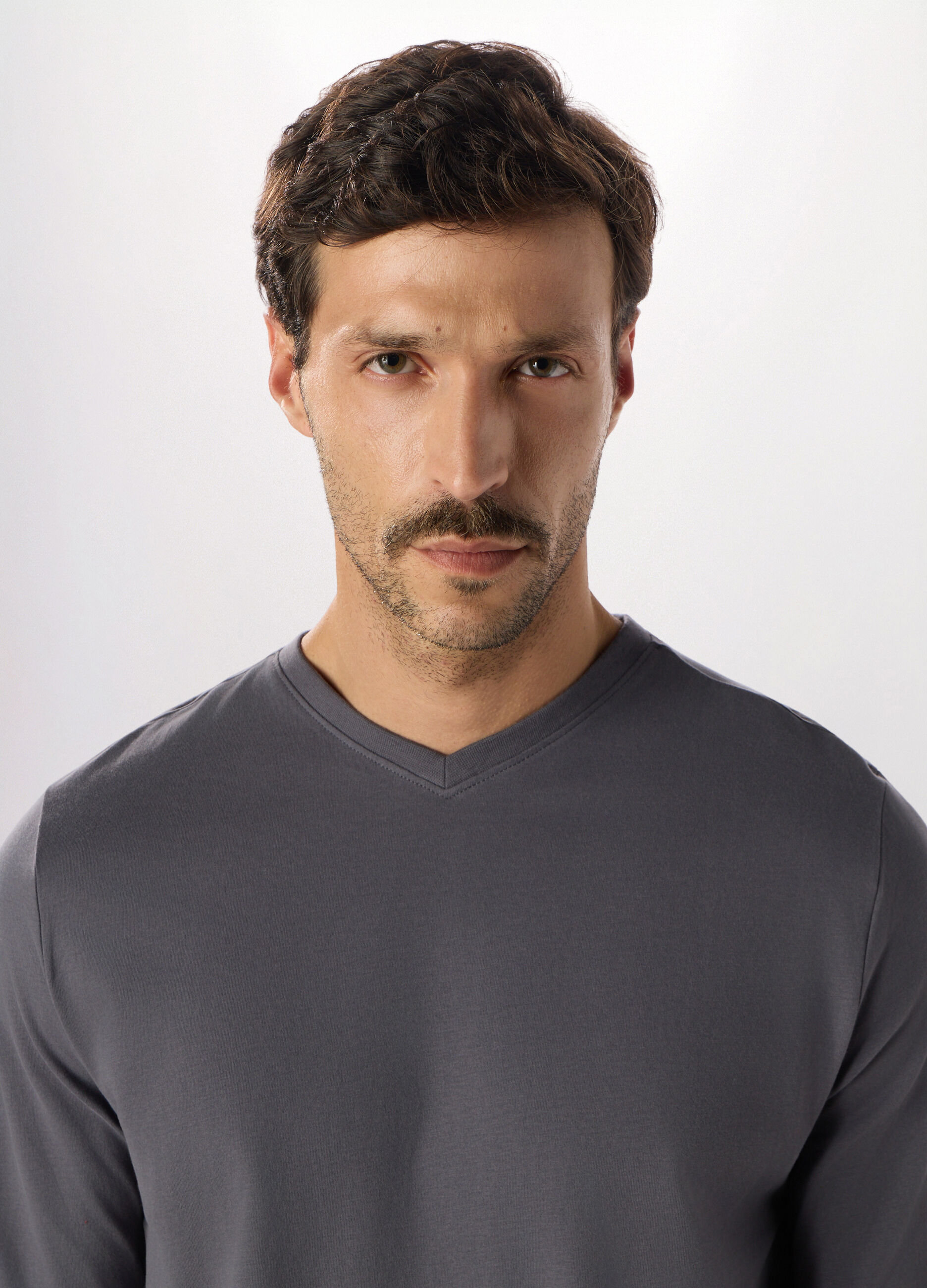 Maglia pigiama a maniche lunghe con scollo a V in puro cotone uomo_2