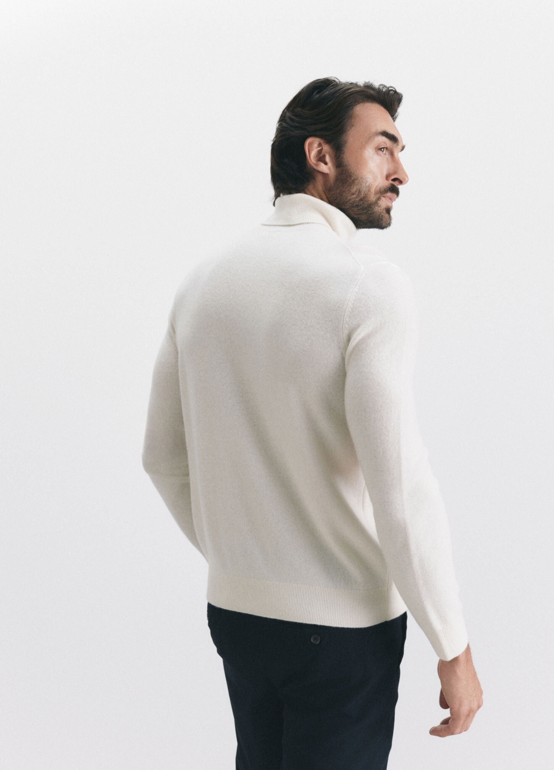 Maglione dolcevita in cashmere uomo_2