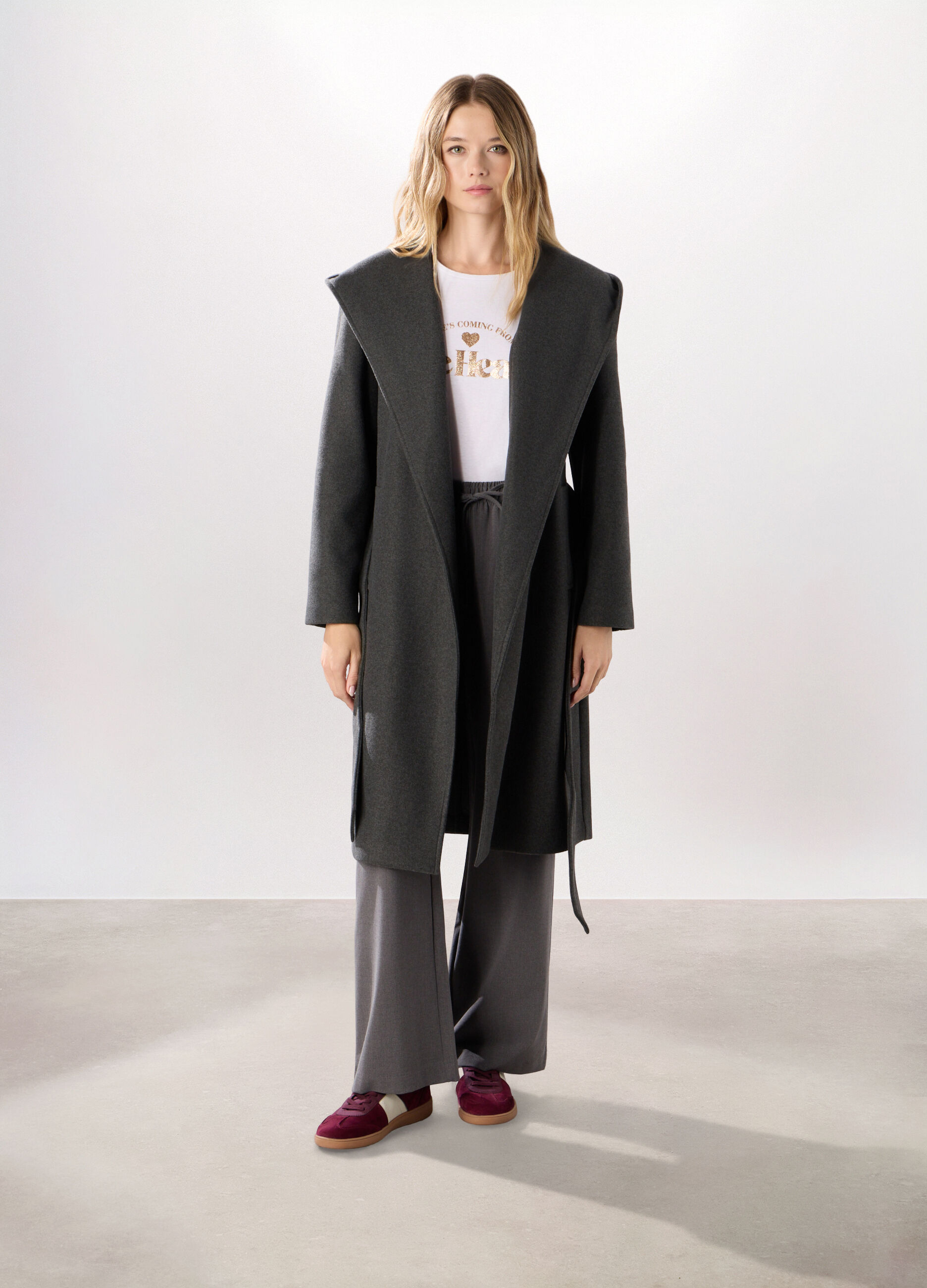 Cappotto lungo con cappuccio donna_0