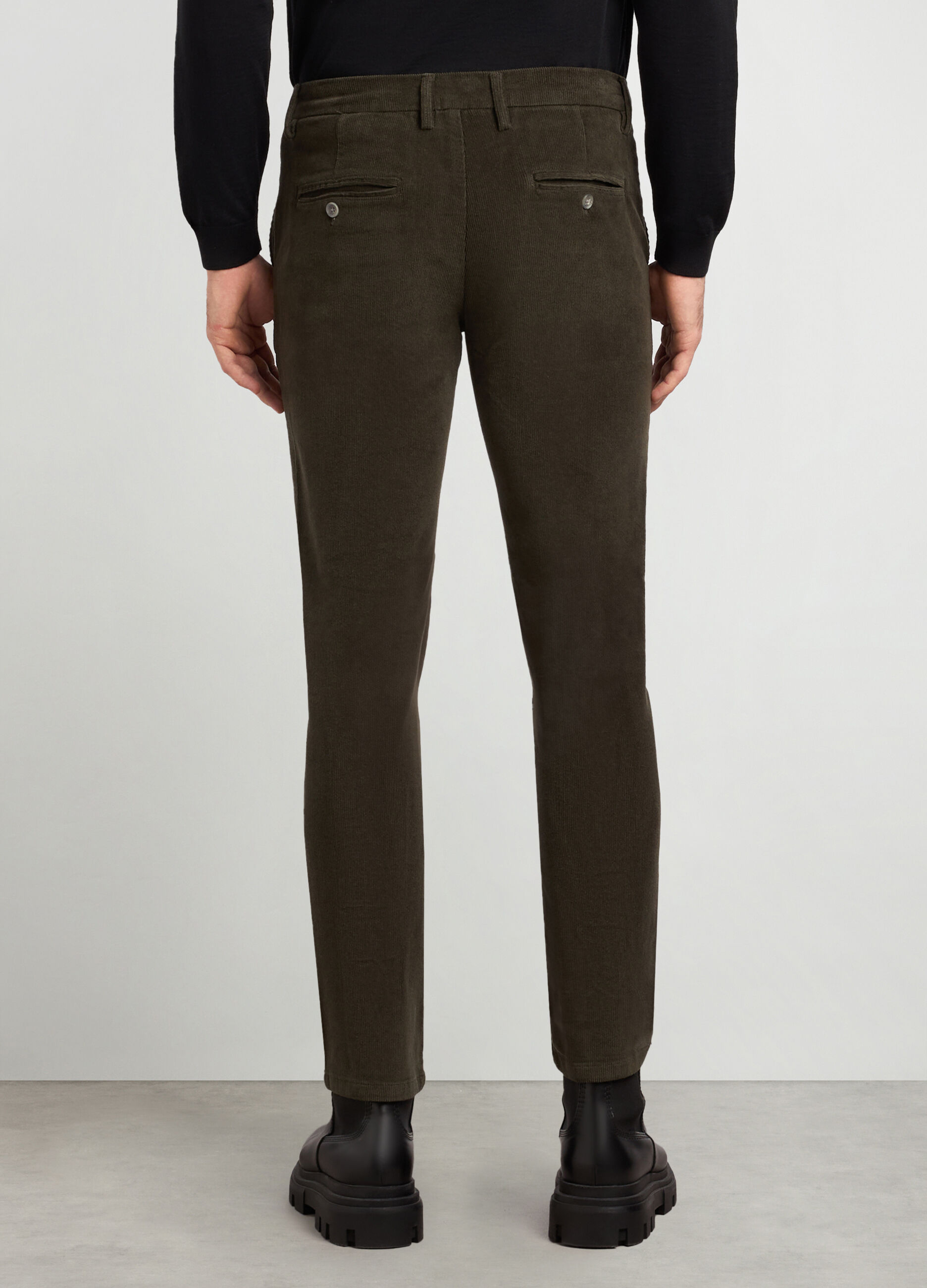 Pantaloni chino slim fit in velluto a coste uomo_1