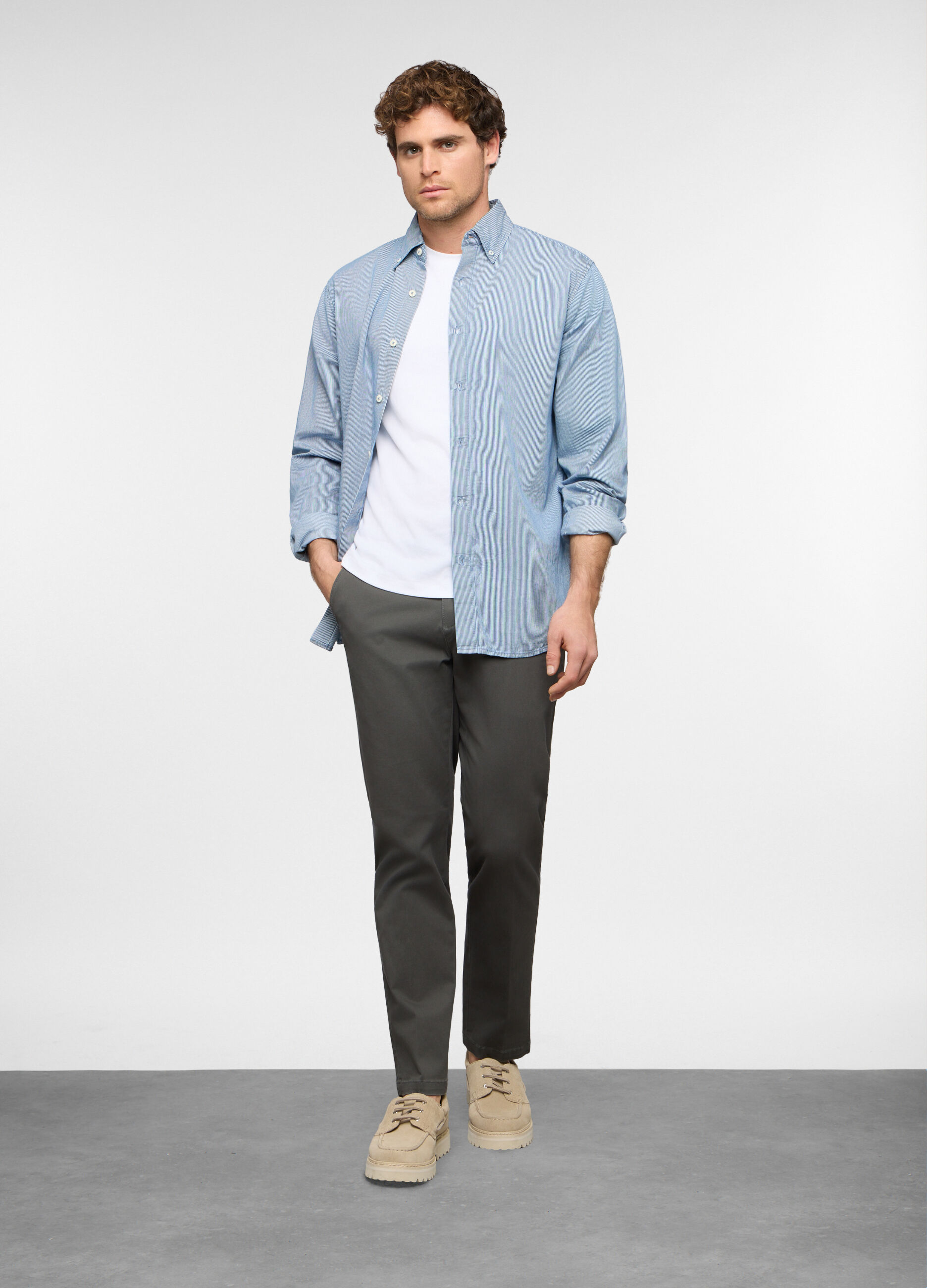 Pantaloni chino slim fit in cotone stretch uomo_0