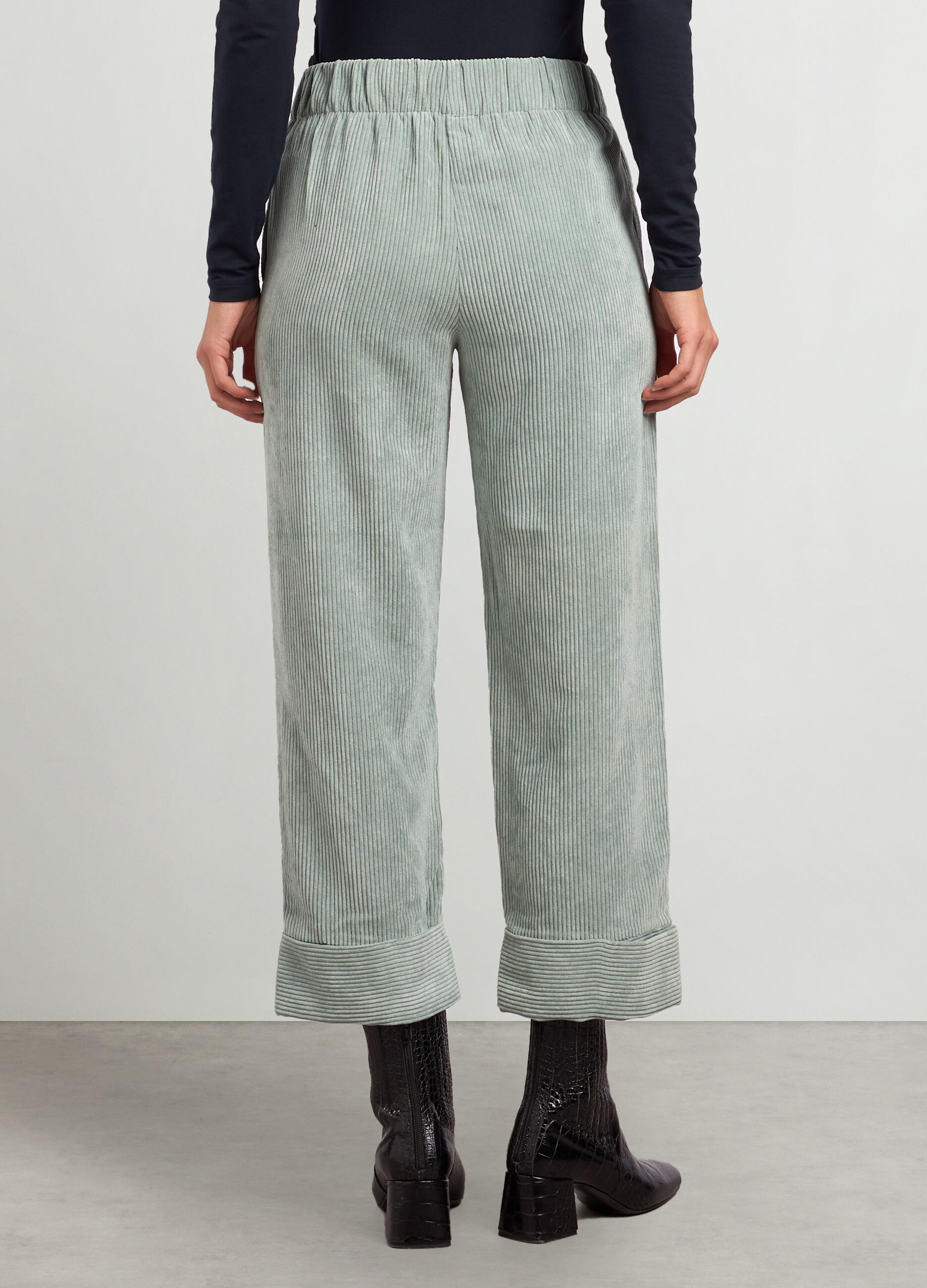 Pantaloni cropped in velluto a costine donna_1