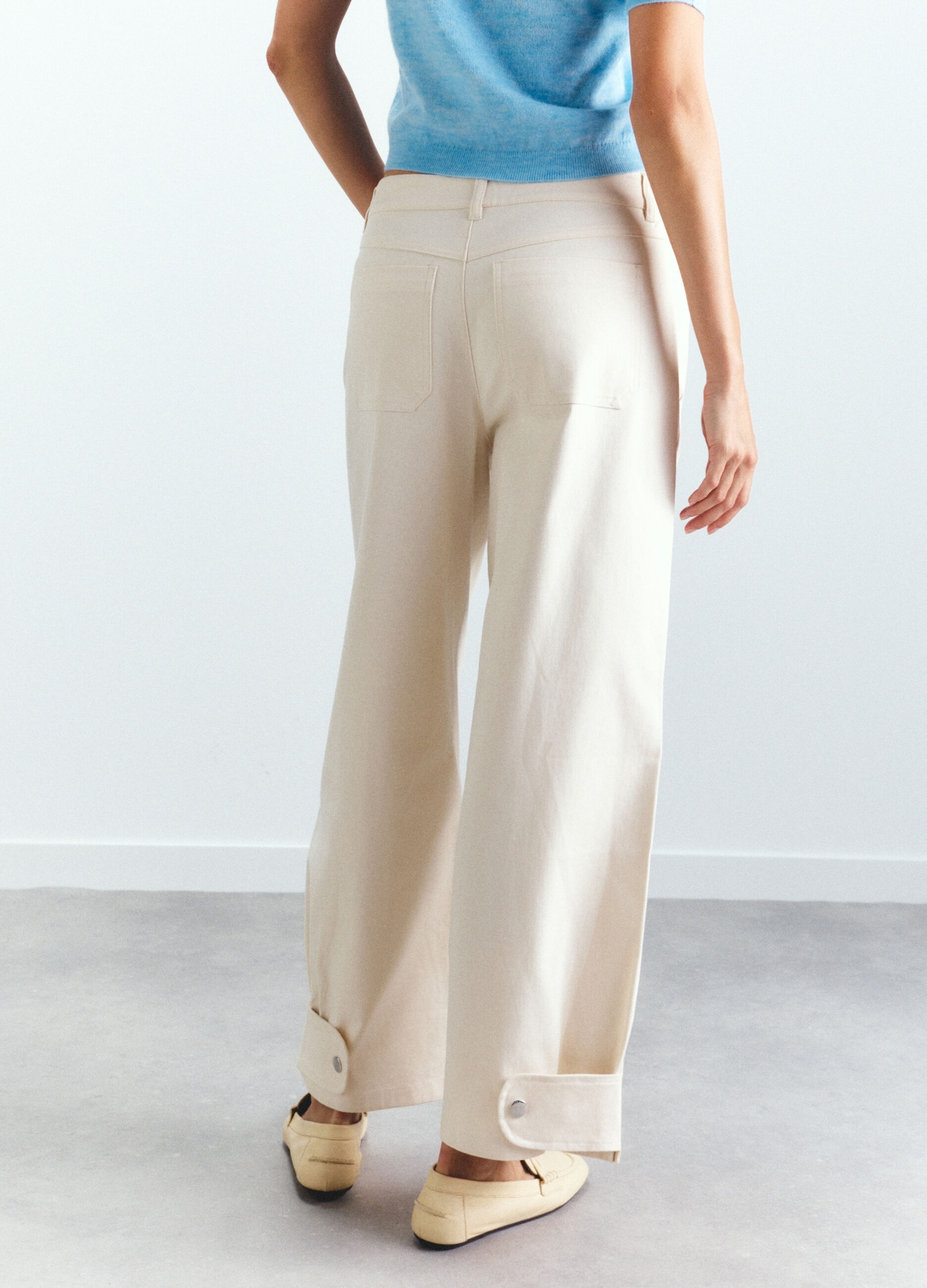 Pantaloni Fit Over in Twill di cotone stretch donna_2