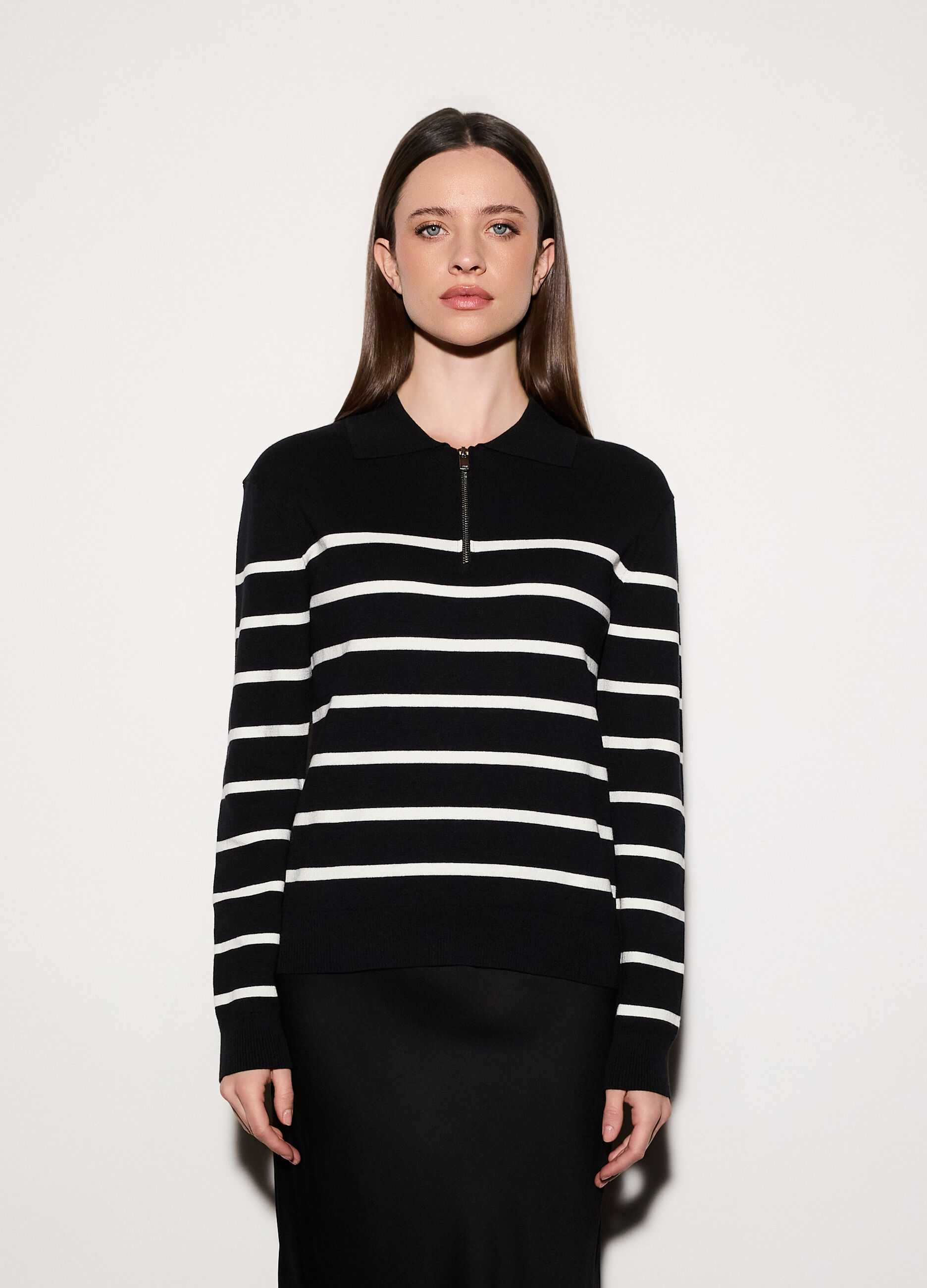 Maglia con colletto classico e zip donna_1