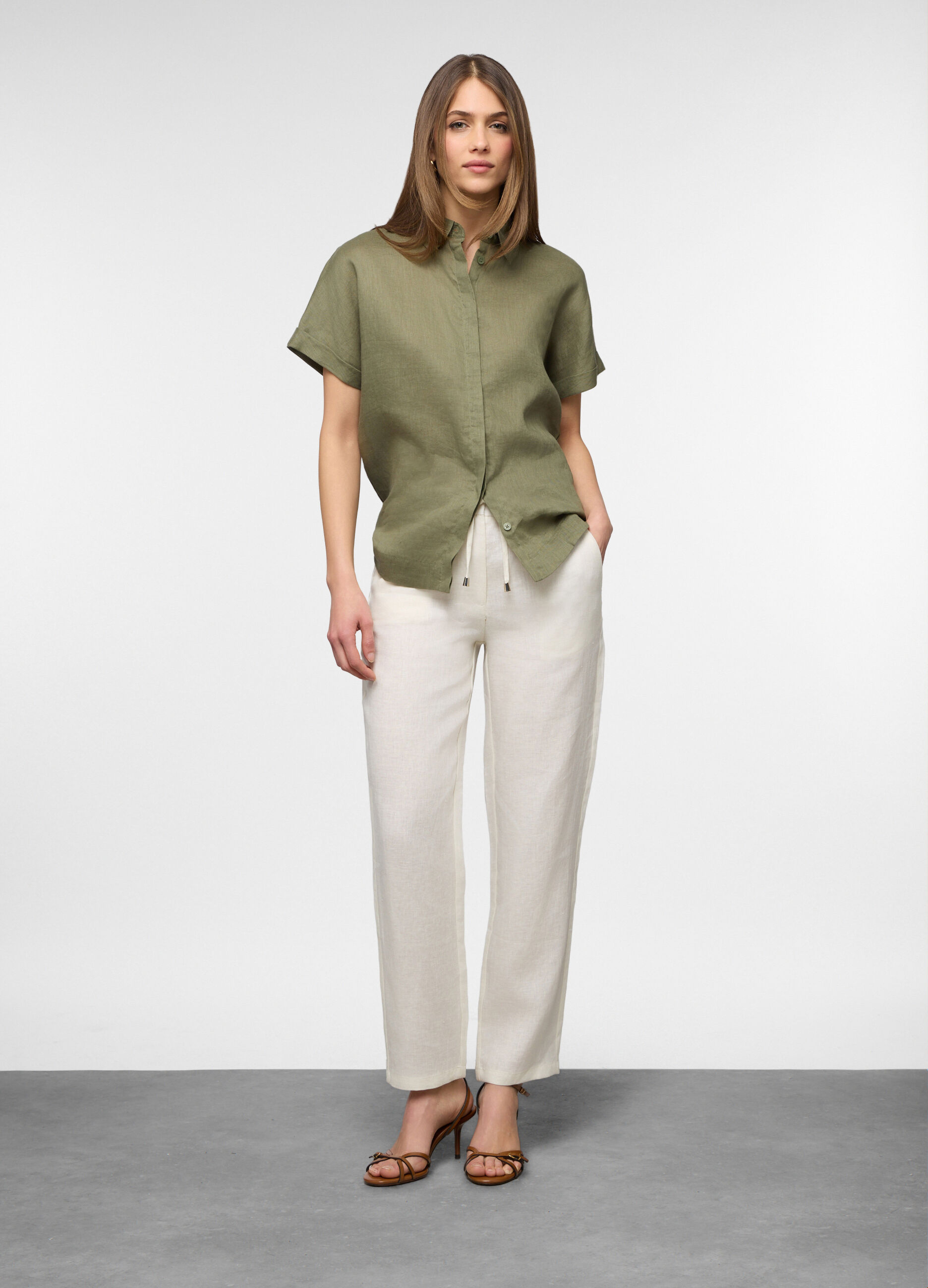 Pantaloni fit regular in puro lino donna_0