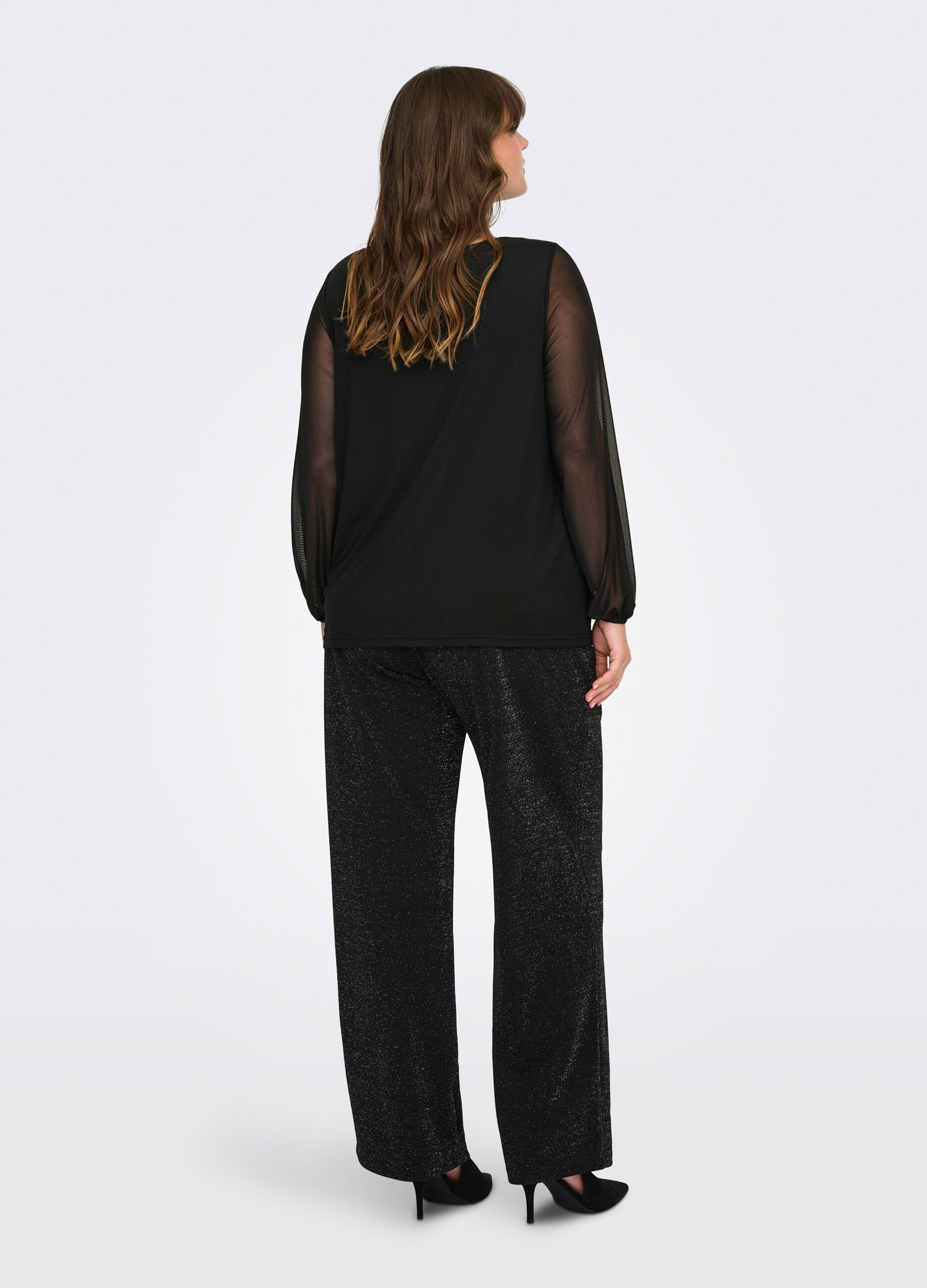 Blusa a maniche lunghe con scollo a barca_1