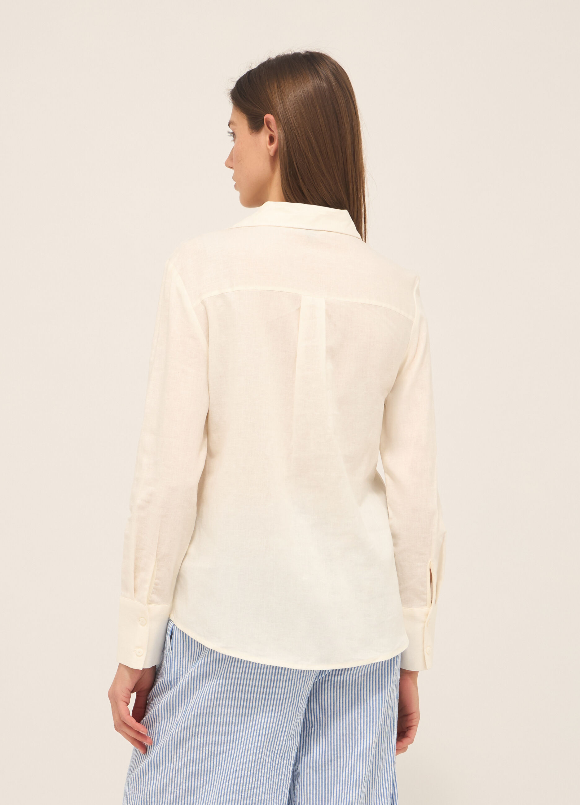 Camicia misto lino con scollo a V donna_1