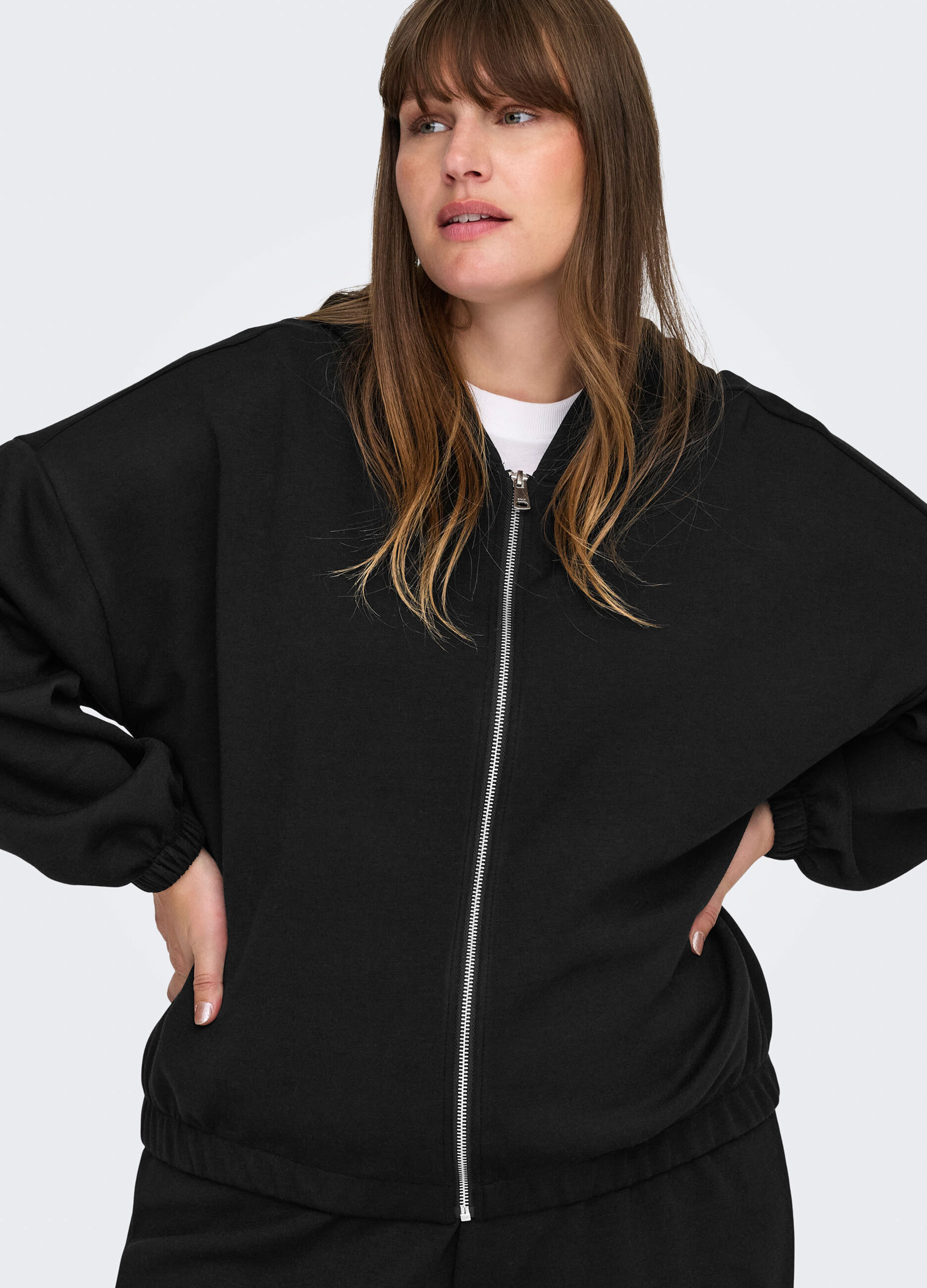 Felpa con cappuccio_3