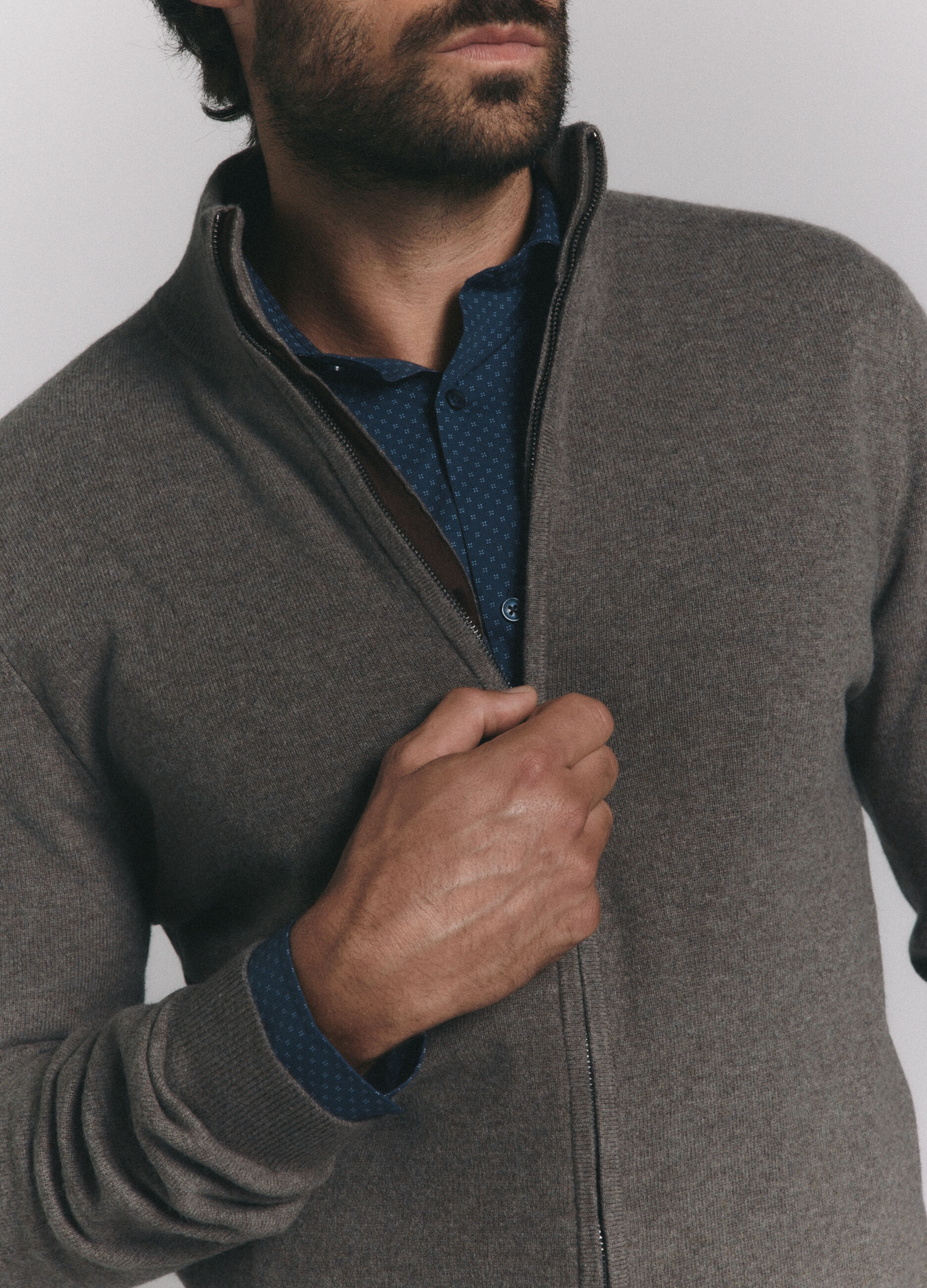 Cardigan con zip in lambswool uomo_4