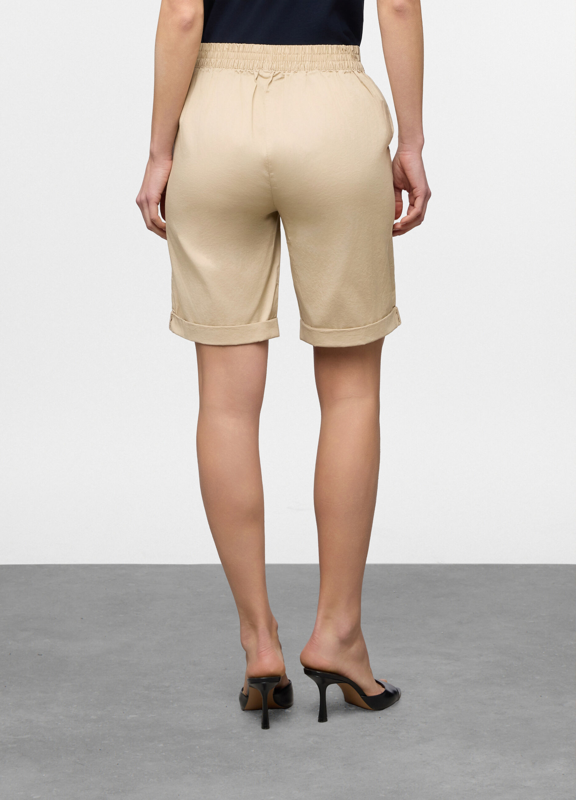 Bermuda fit straight in twill di cotone stretch donna_1