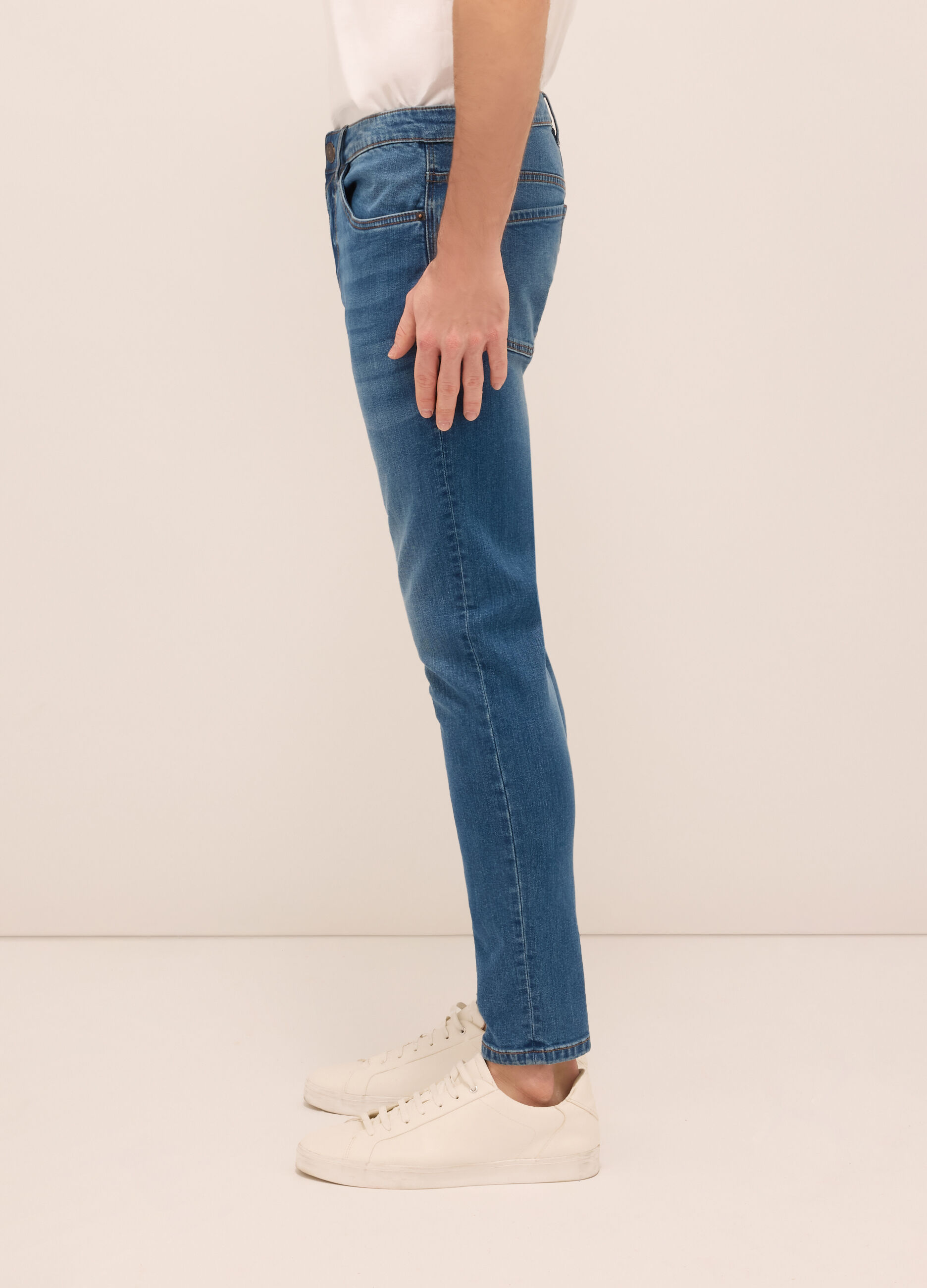 Jeans 5 tasche slim fit in denim di cotone stretch_2