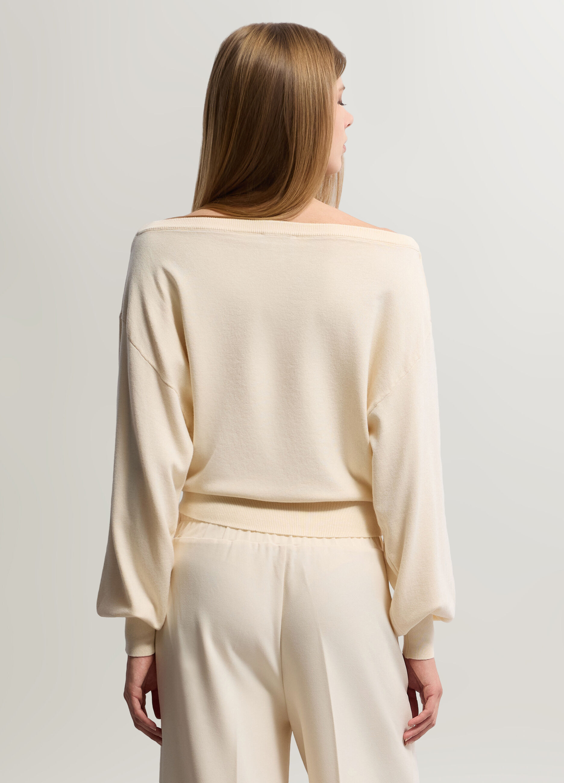 Maglia con scollo a barchetta rasata donna_1